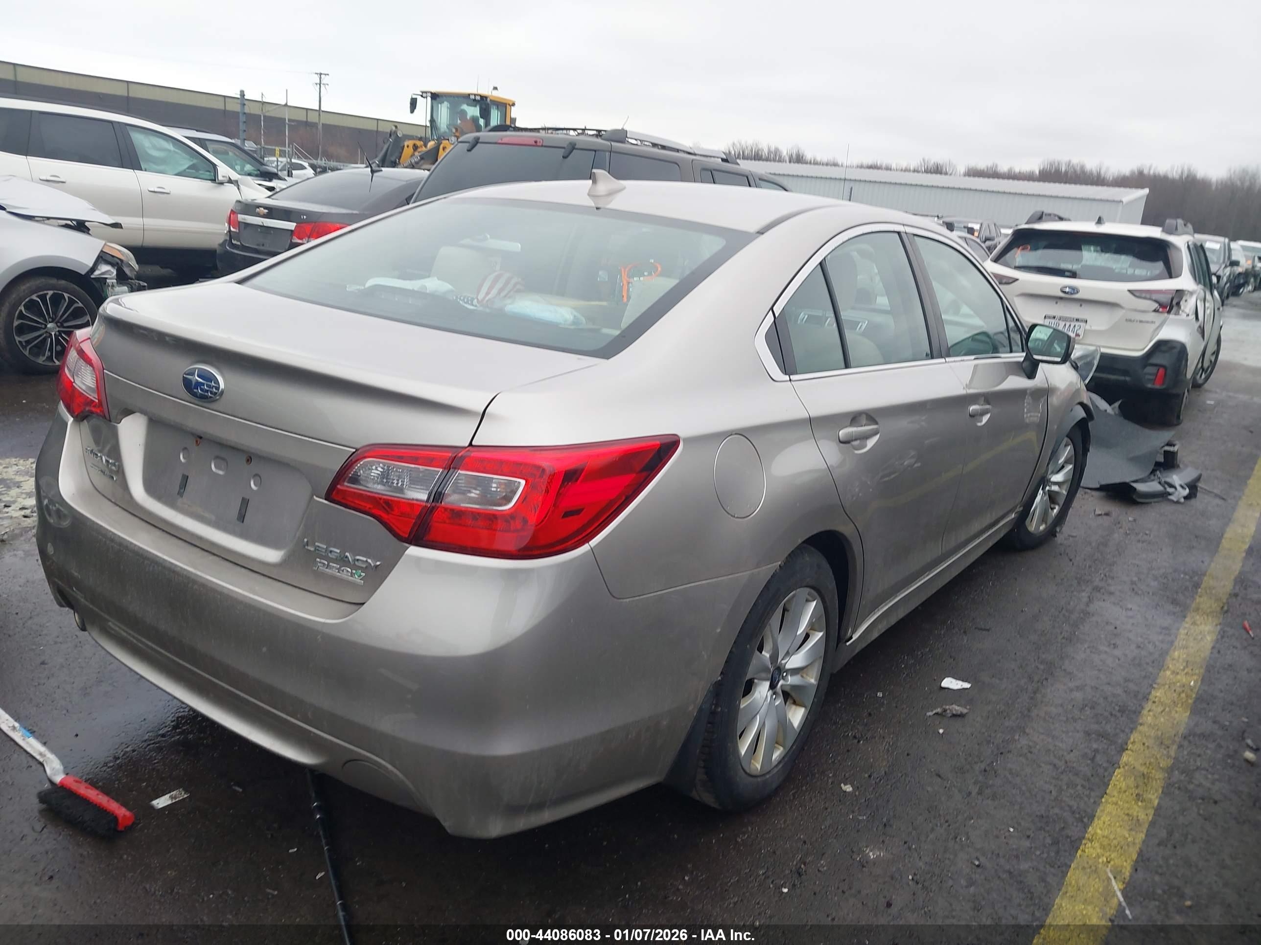 SUBARU LEGACY image 4