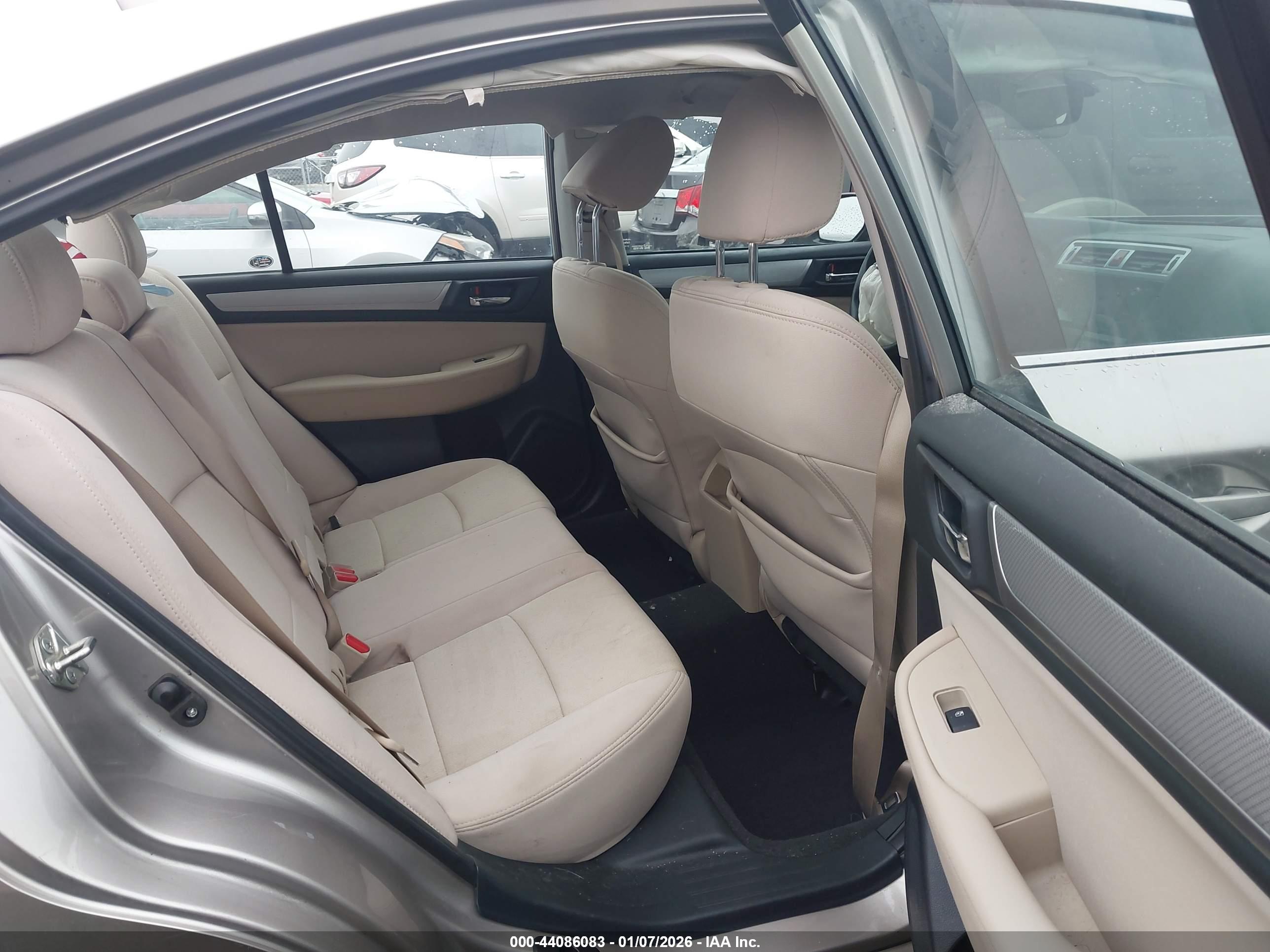 SUBARU LEGACY image 8