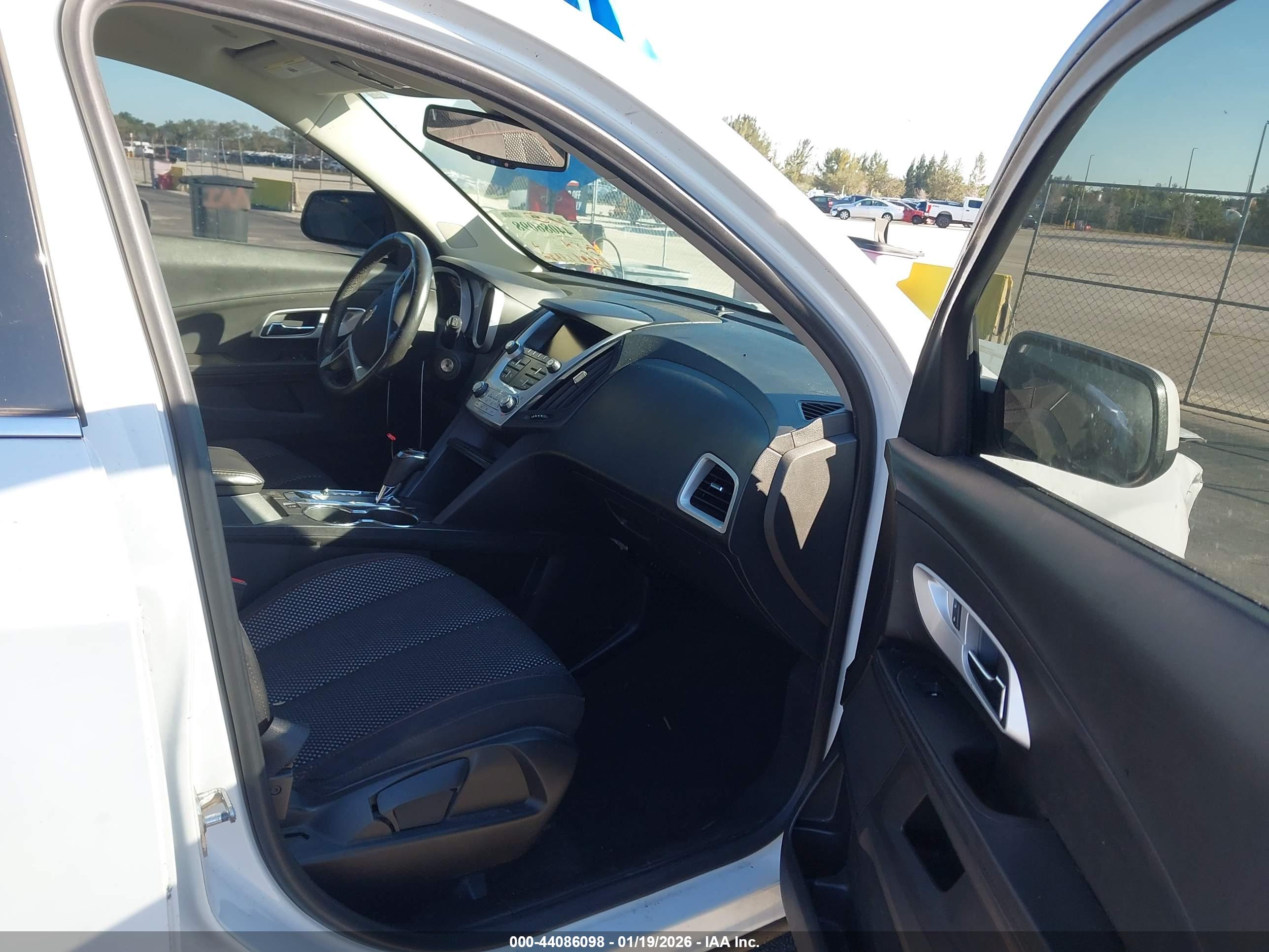 CHEVROLET EQUINOX image 5