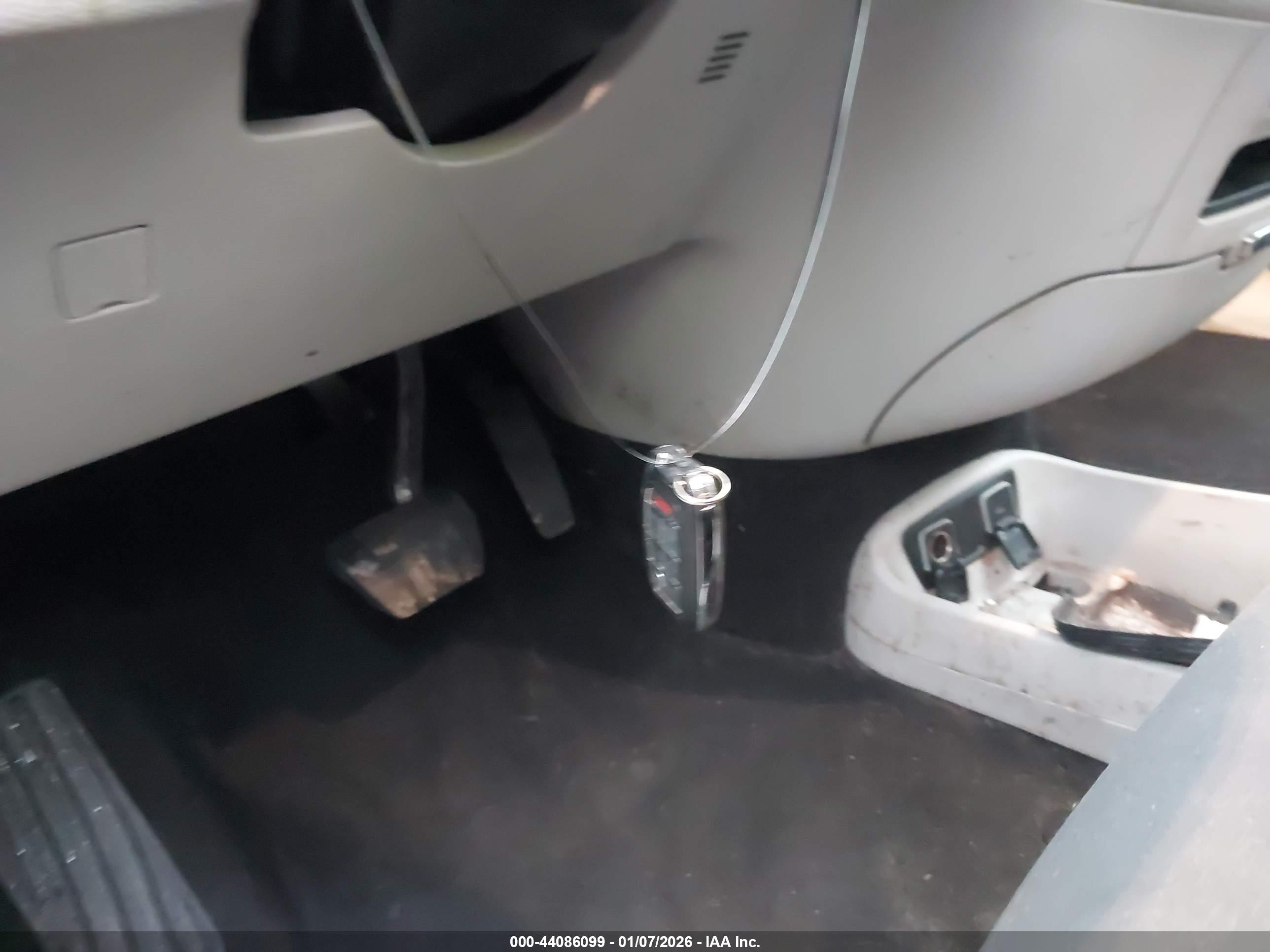 CHRYSLER PACIFICA image 11