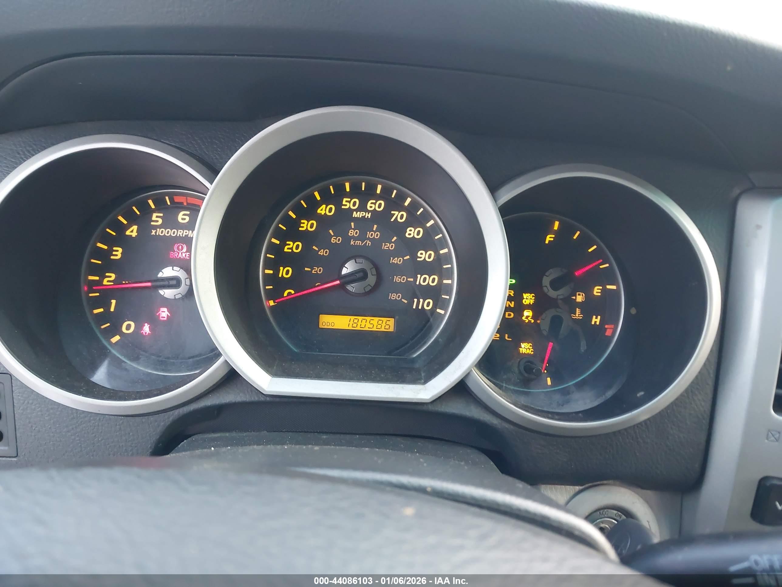 TOYOTA 4RUNNER image 7