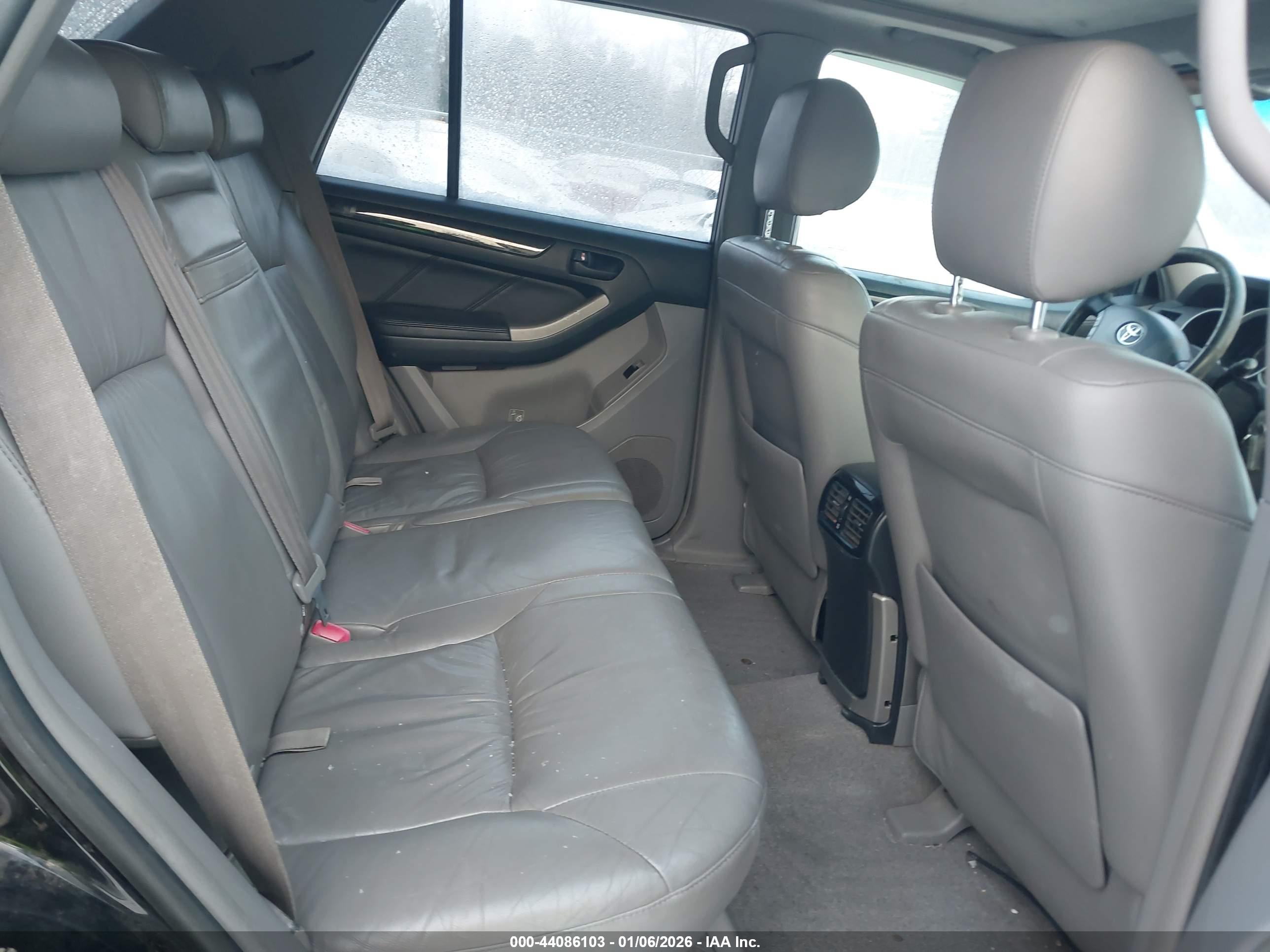 TOYOTA 4RUNNER image 8