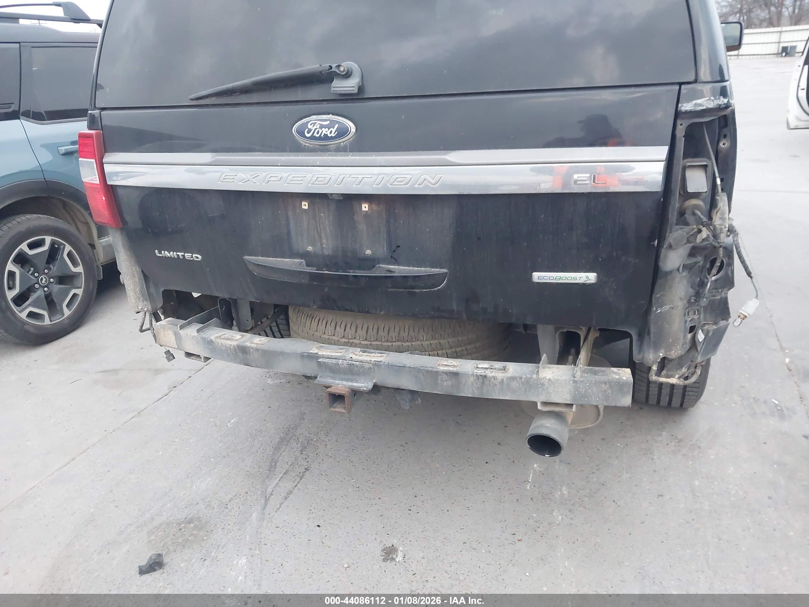 FORD EXPEDITION image 6