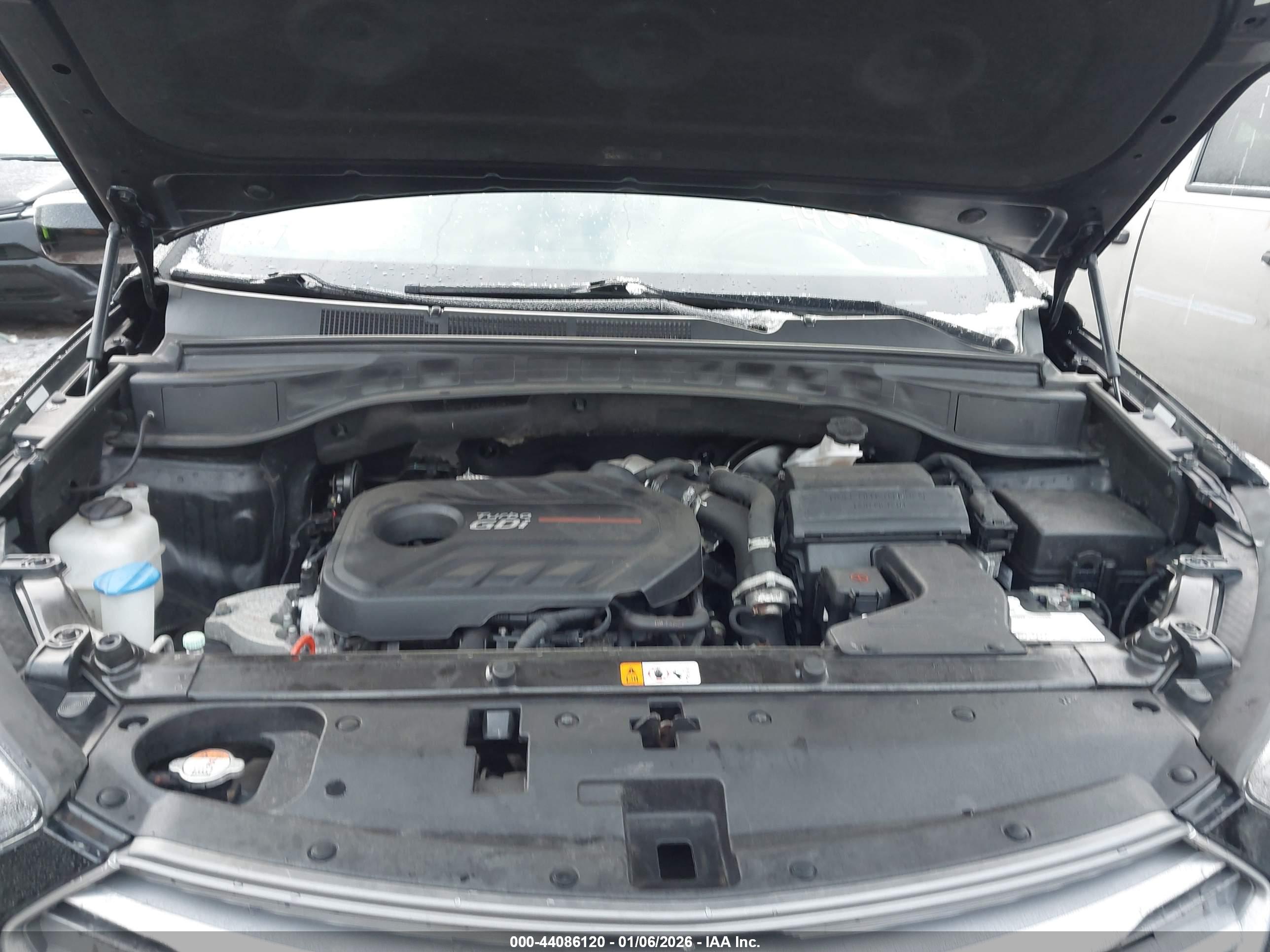 HYUNDAI SANTA image 10