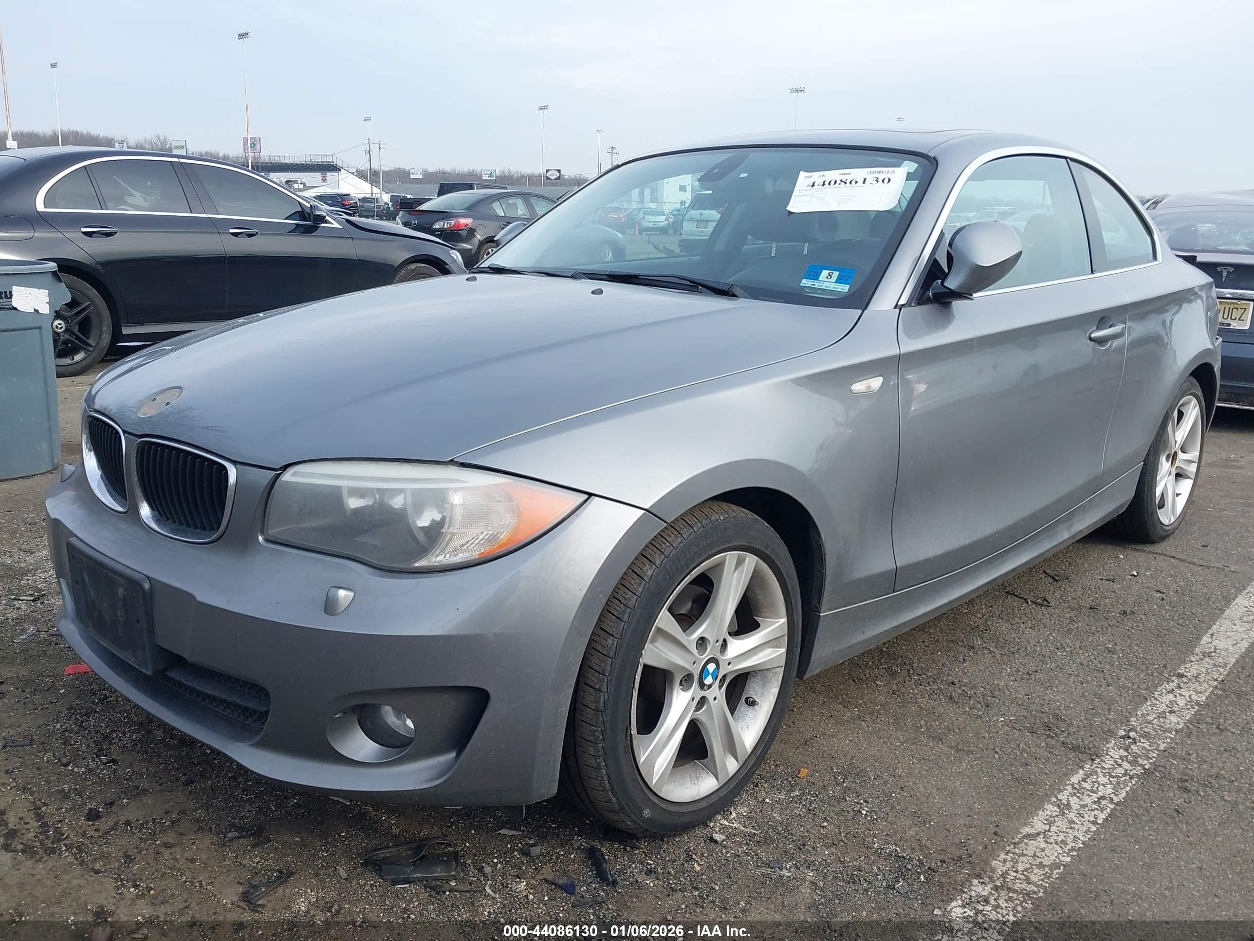 BMW 128I image 2
