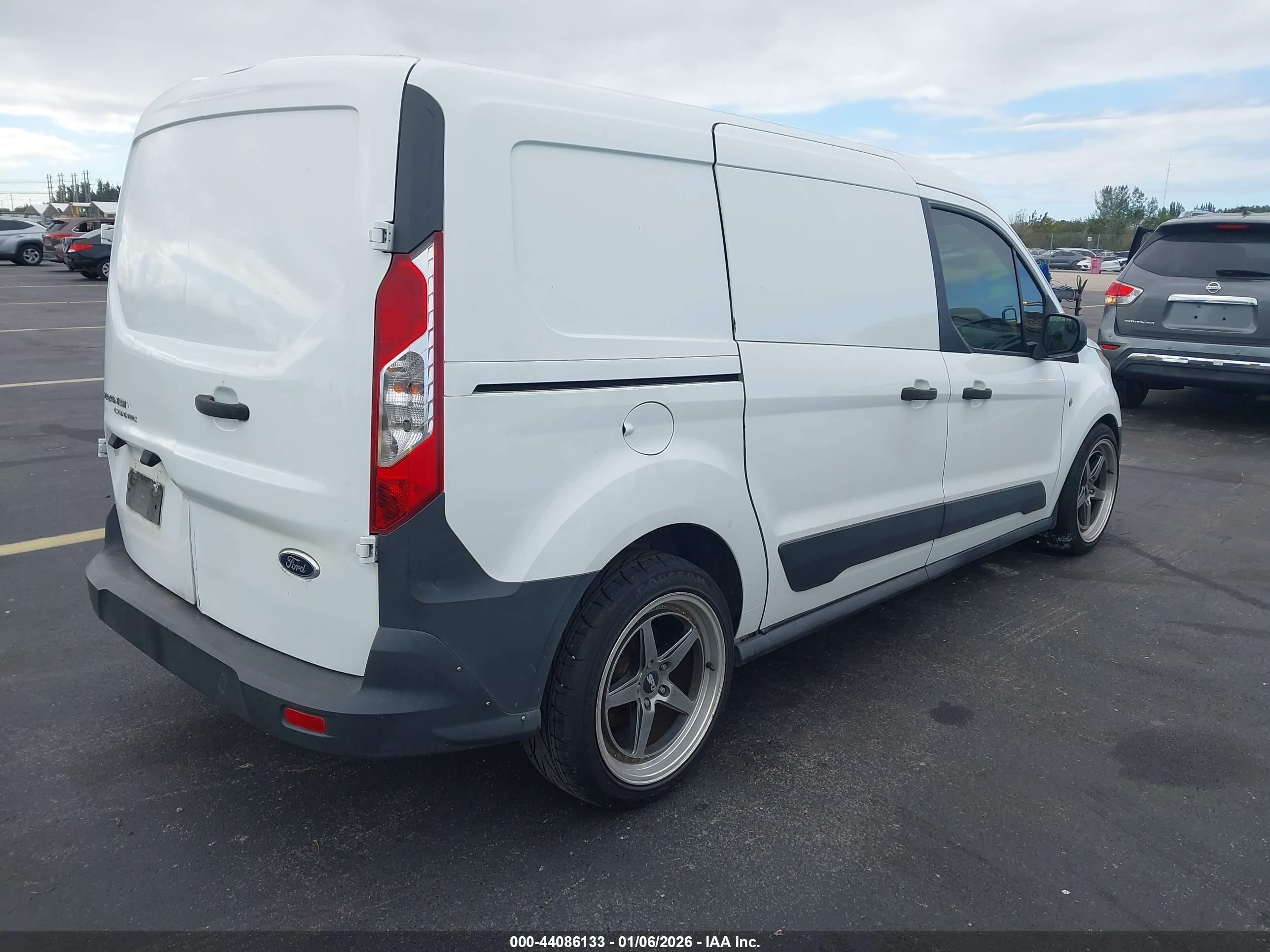 FORD TRANSIT image 4