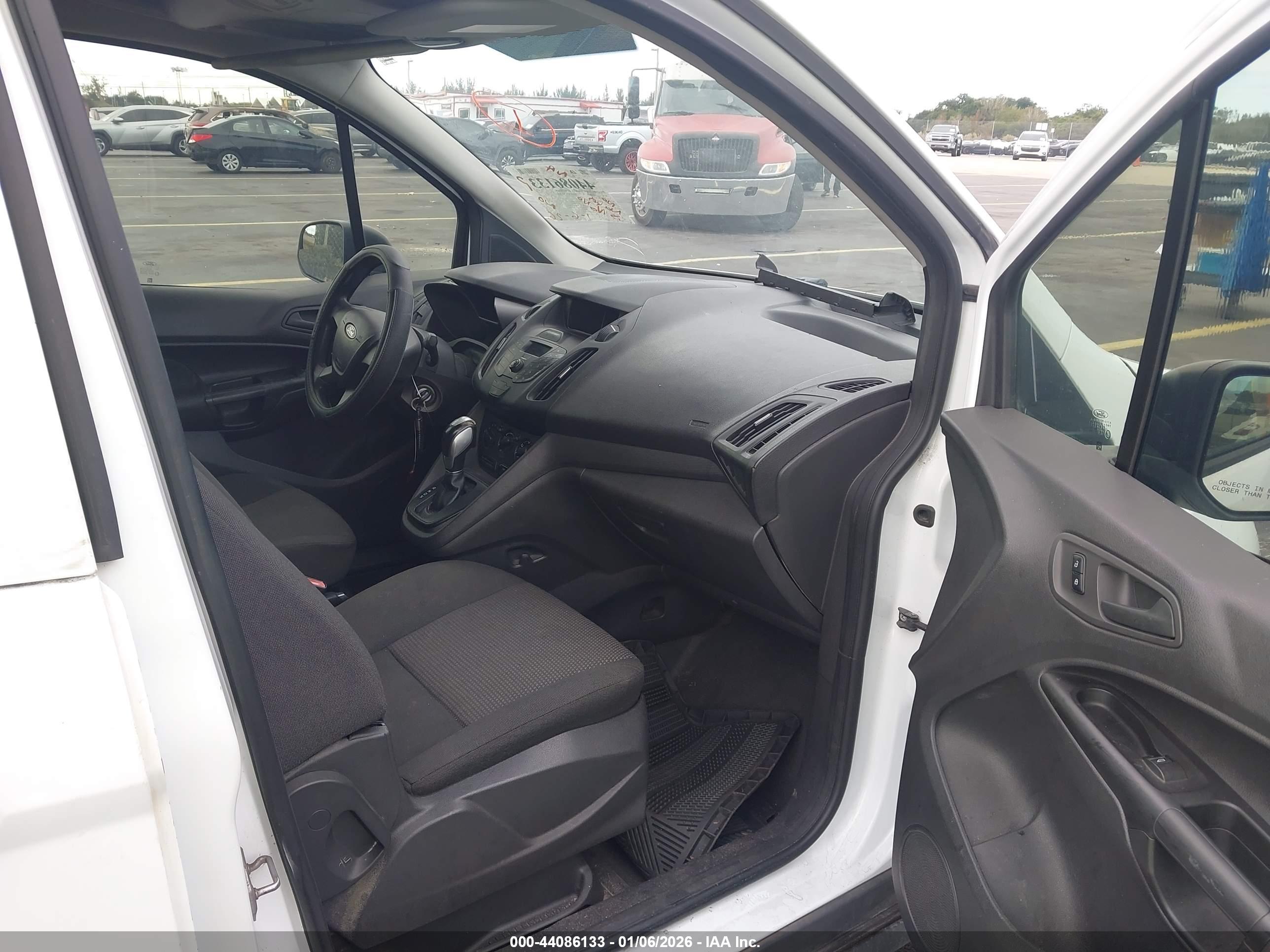 FORD TRANSIT image 5