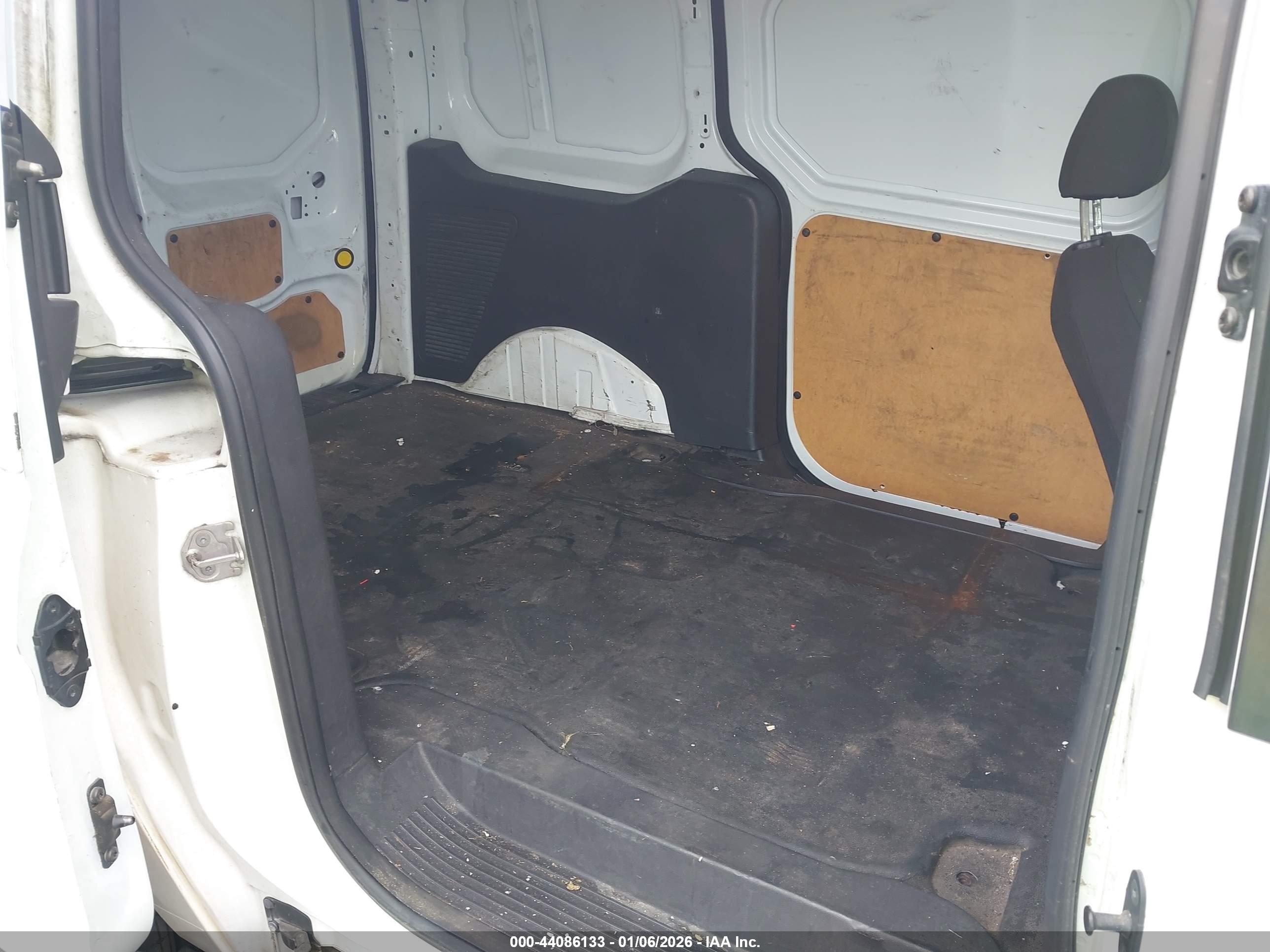 FORD TRANSIT image 8