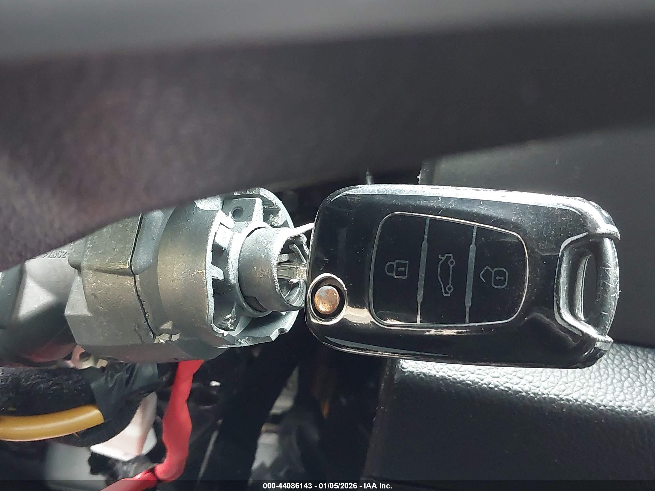 KIA SPORTAGE image 11