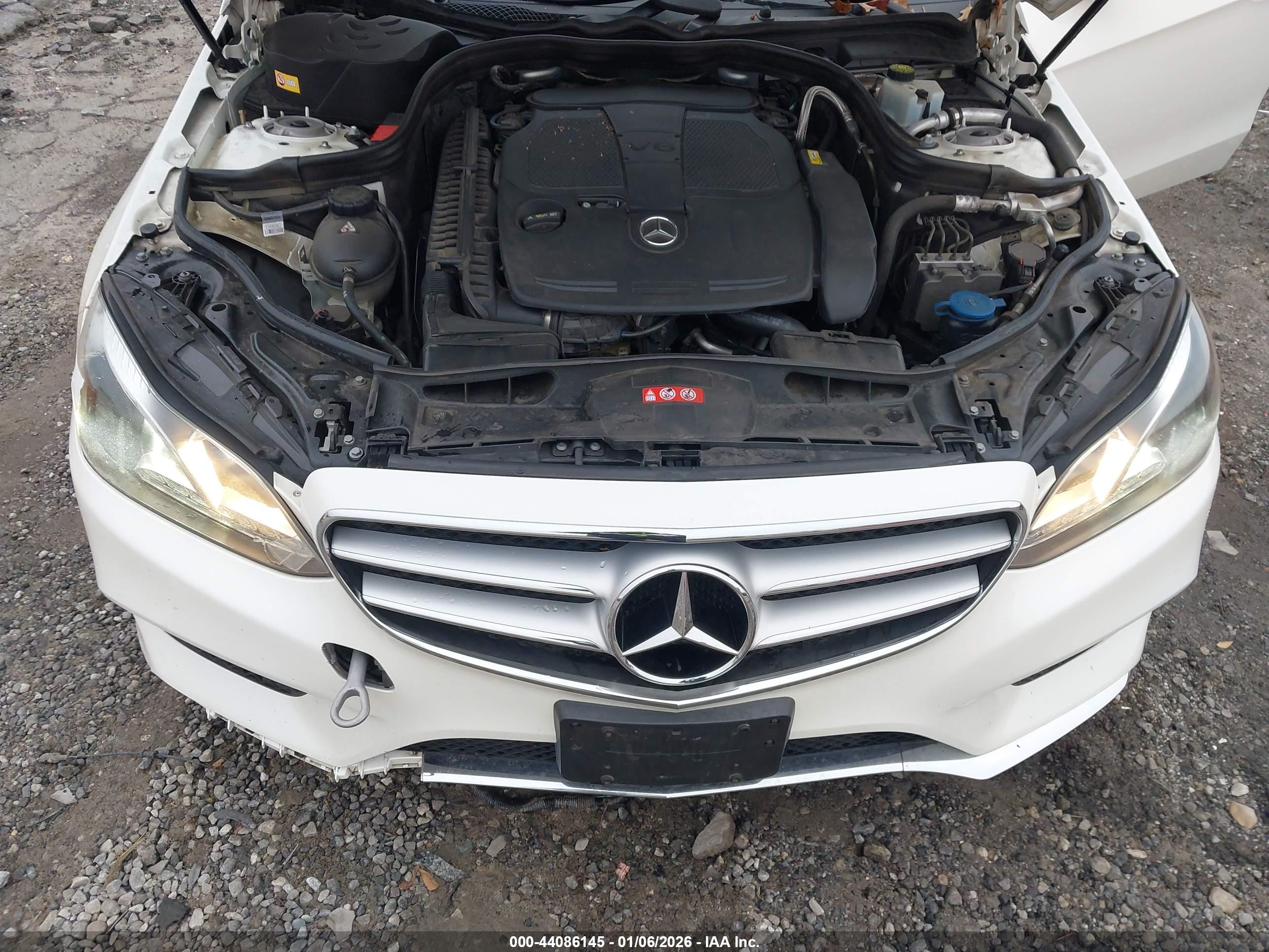 MERCEDES-BENZ E image 10