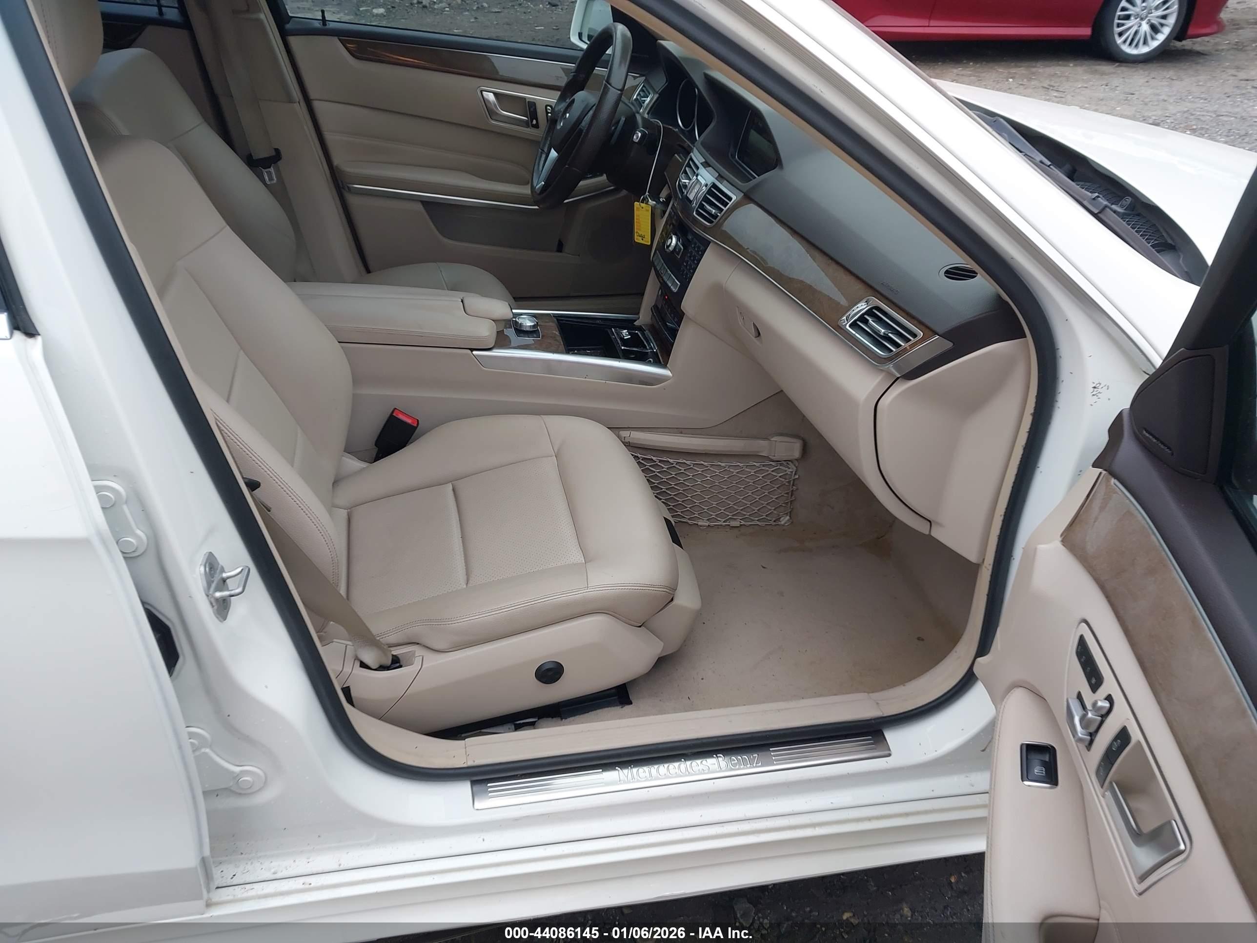 MERCEDES-BENZ E image 5