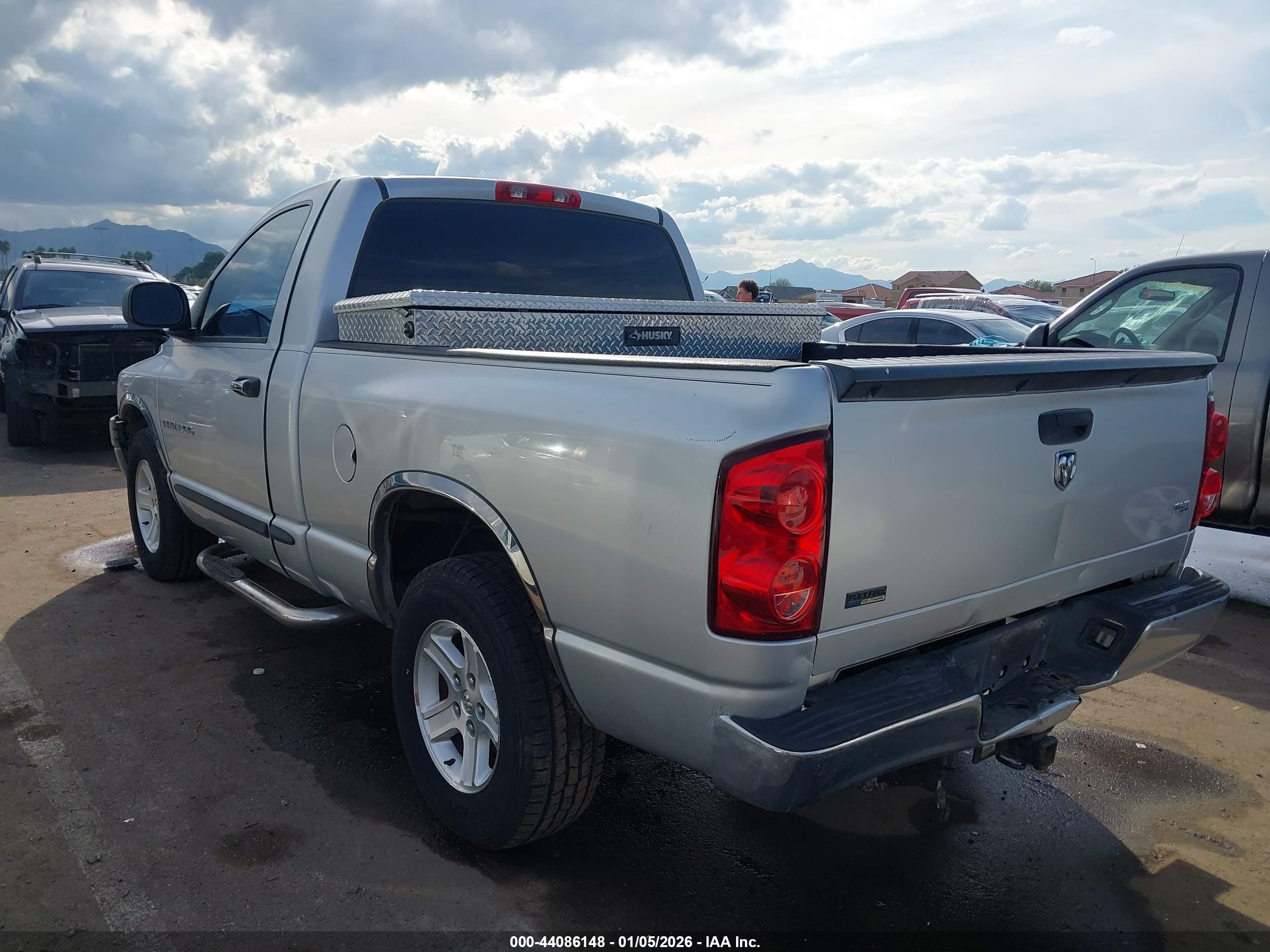 DODGE RAM image 3