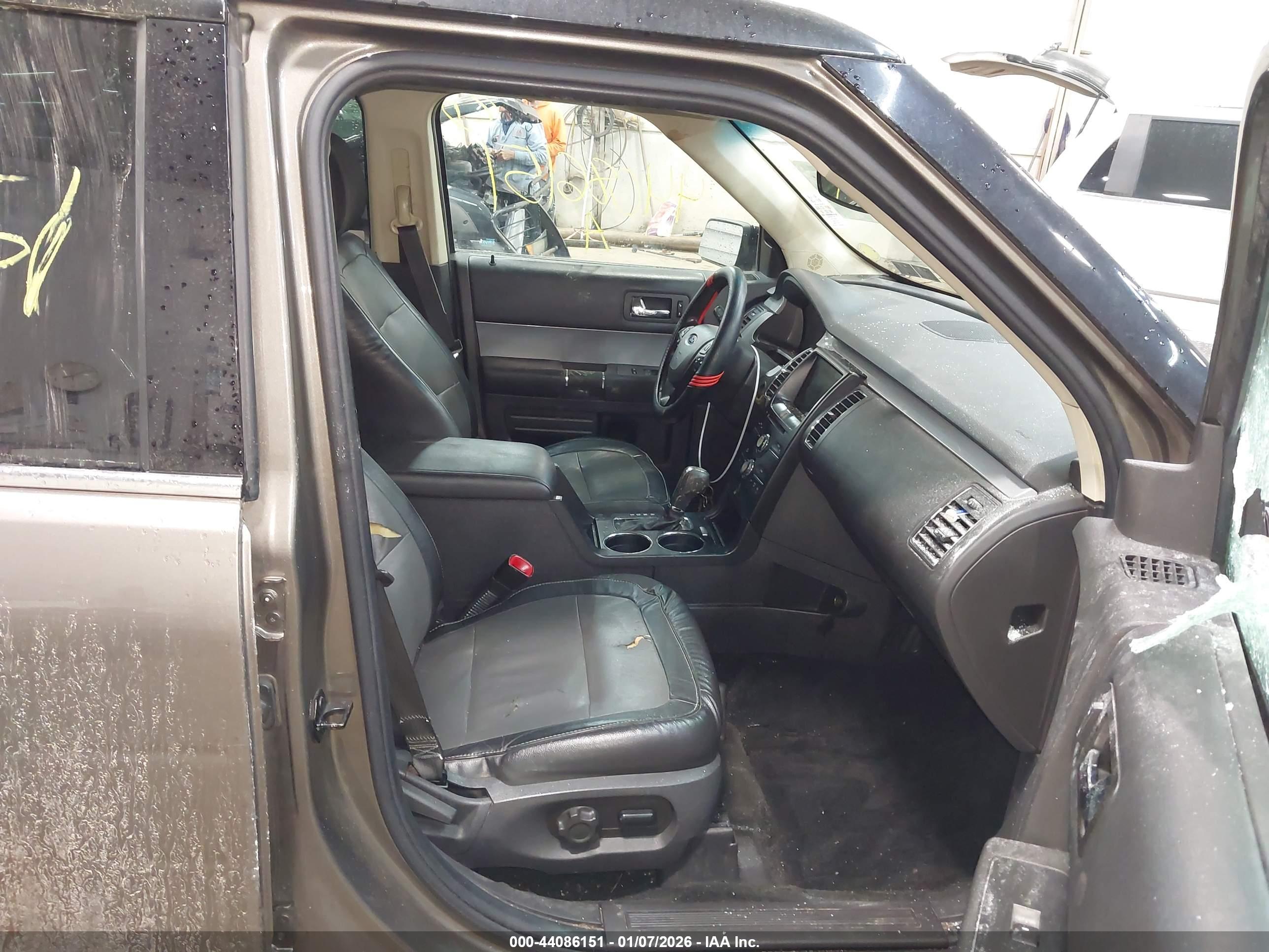 FORD FLEX image 5