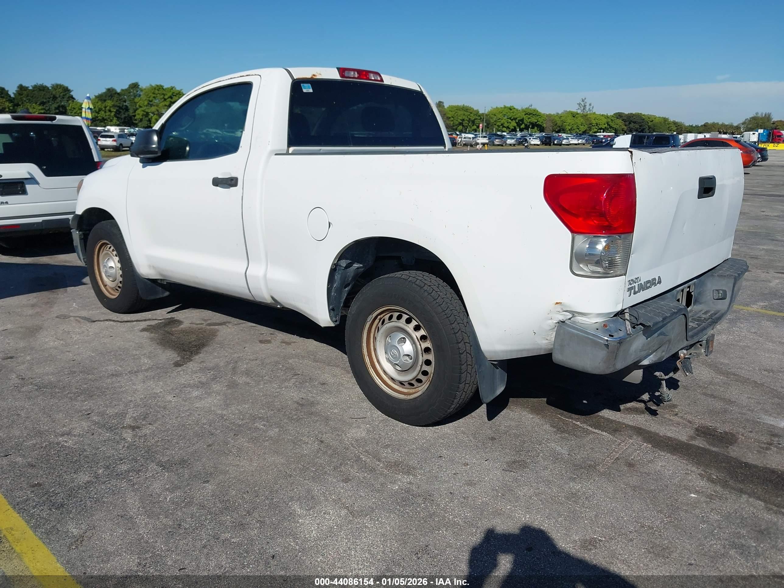 TOYOTA TUNDRA image 3