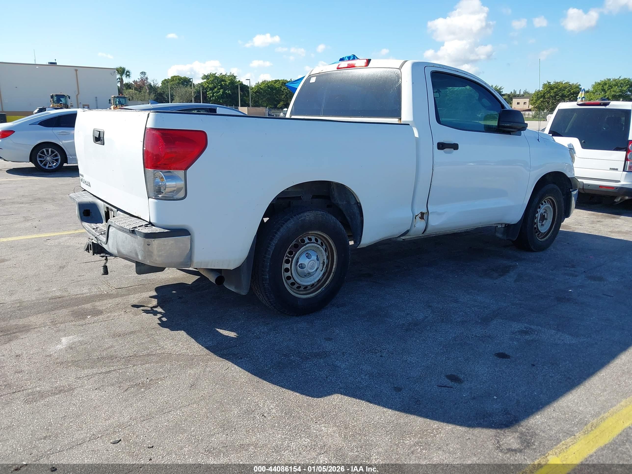 TOYOTA TUNDRA image 4