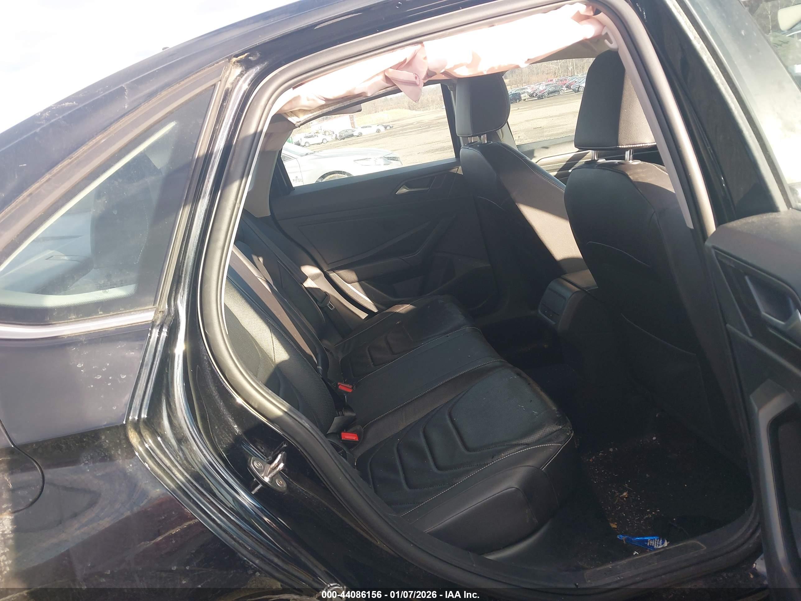 VOLKSWAGEN JETTA image 8