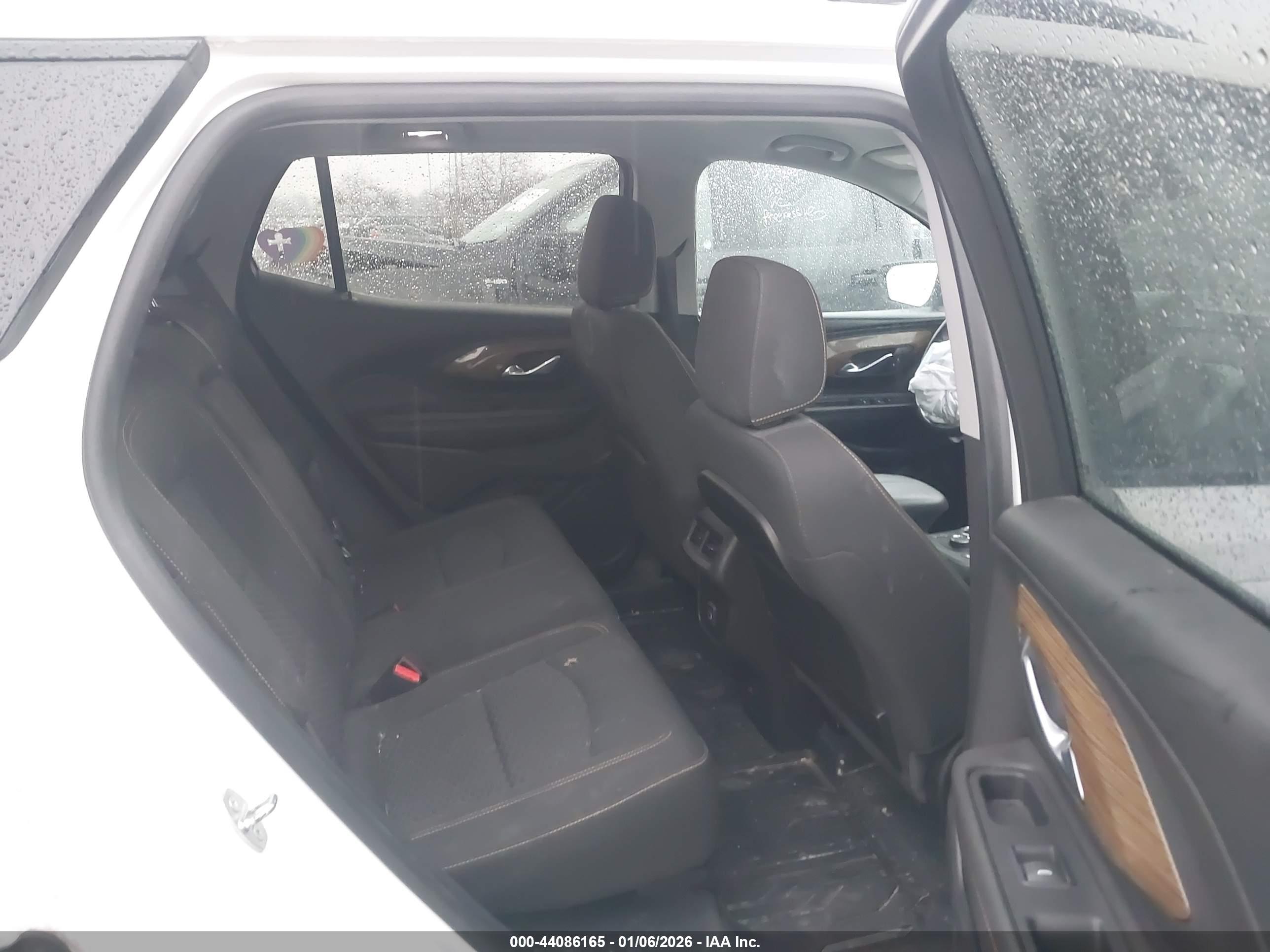 GMC TERRAIN image 8
