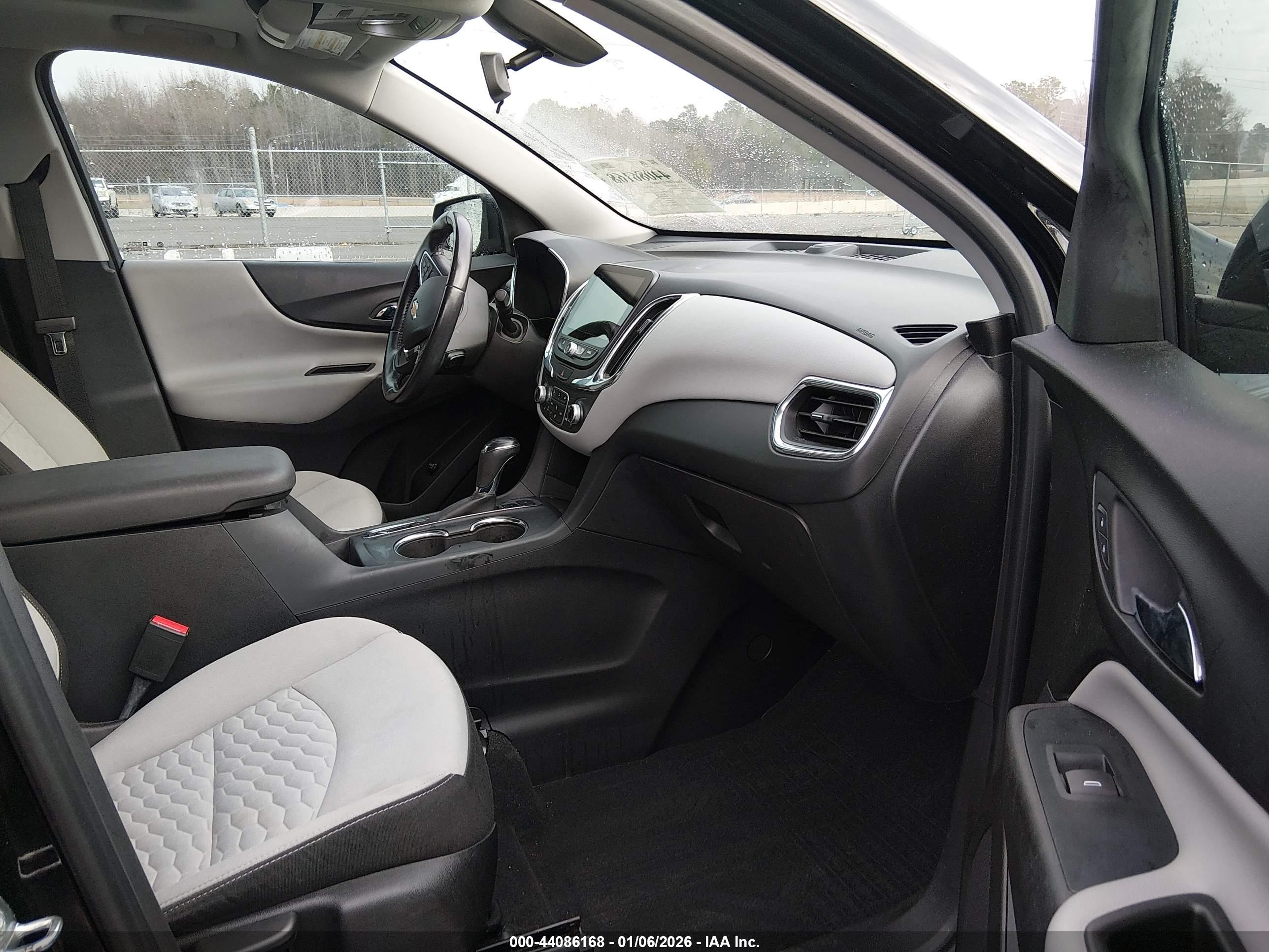 CHEVROLET EQUINOX image 5