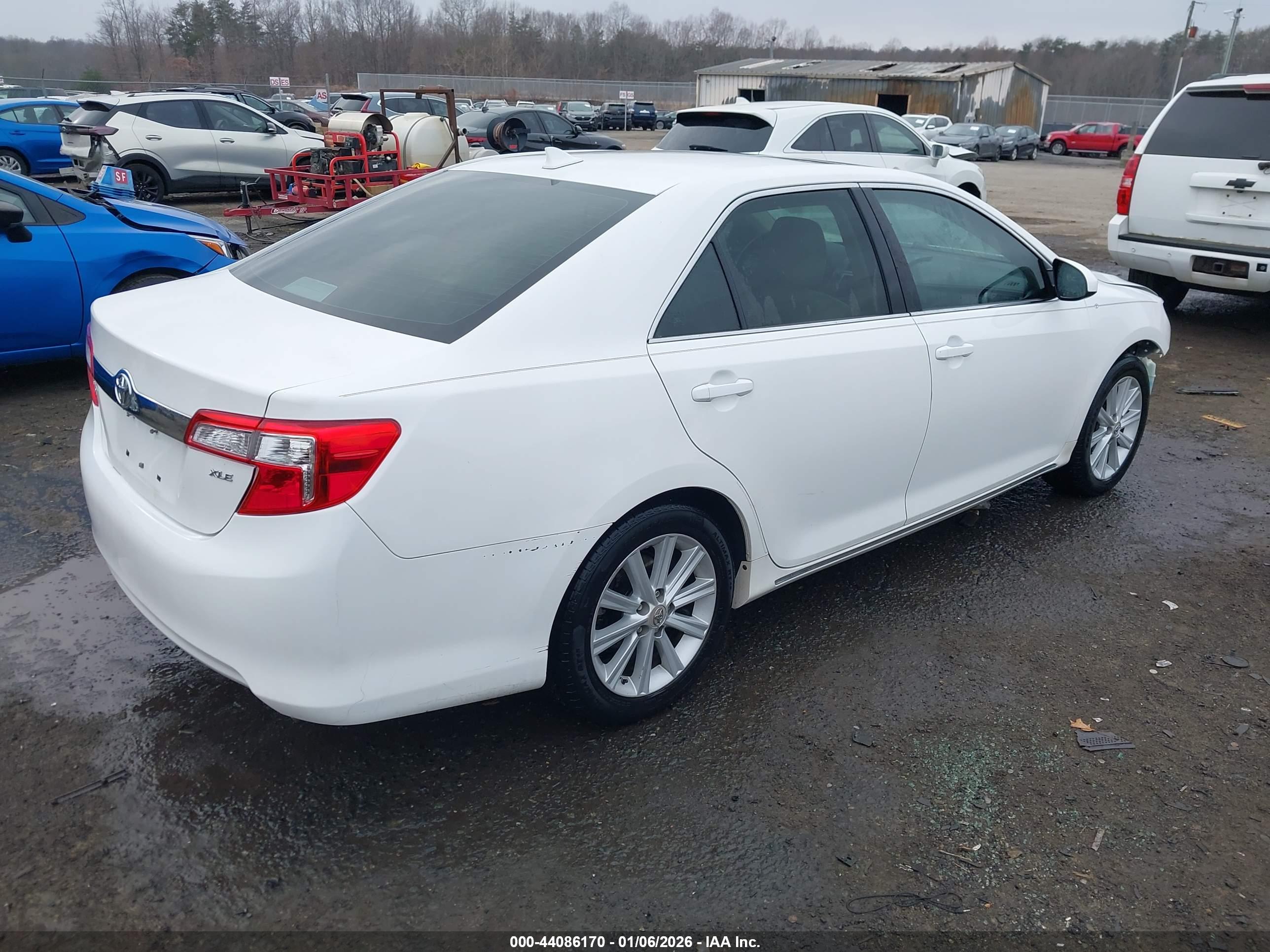 TOYOTA CAMRY image 4