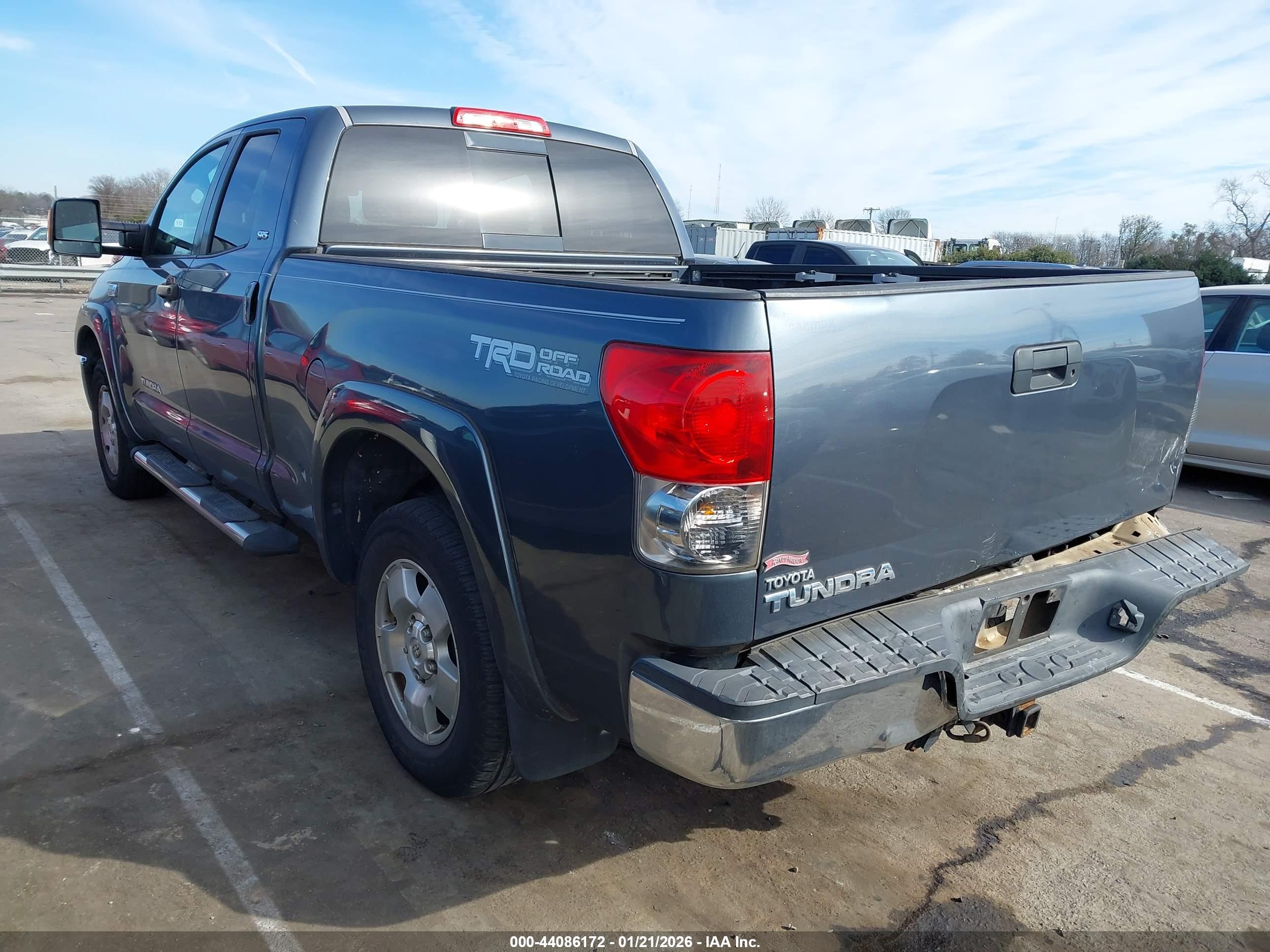 TOYOTA TUNDRA image 3