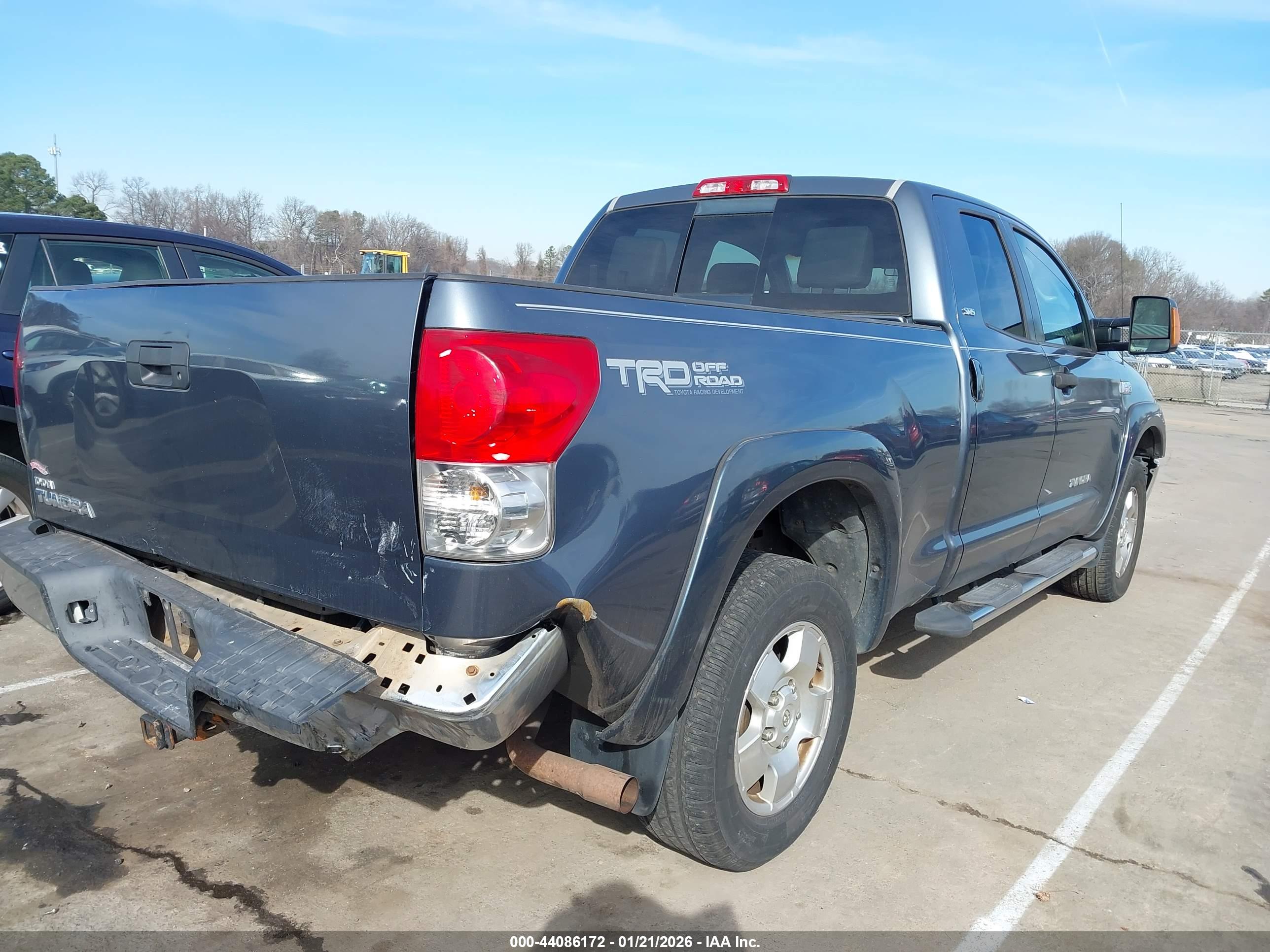 TOYOTA TUNDRA image 4