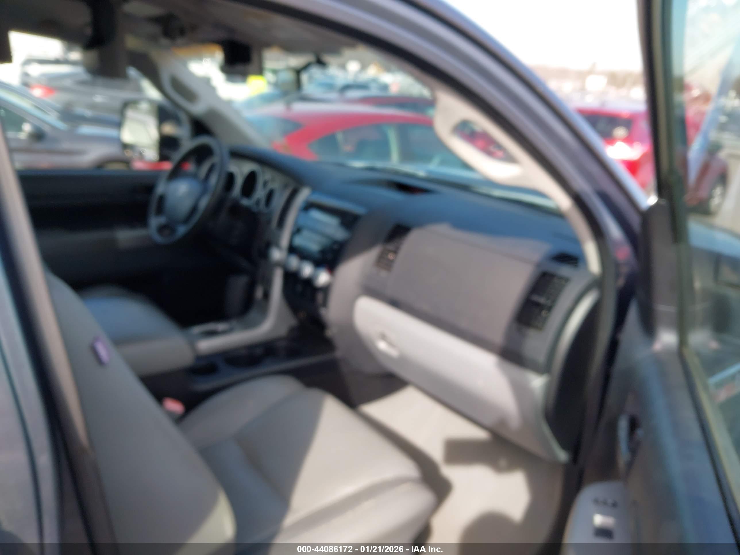 TOYOTA TUNDRA image 5