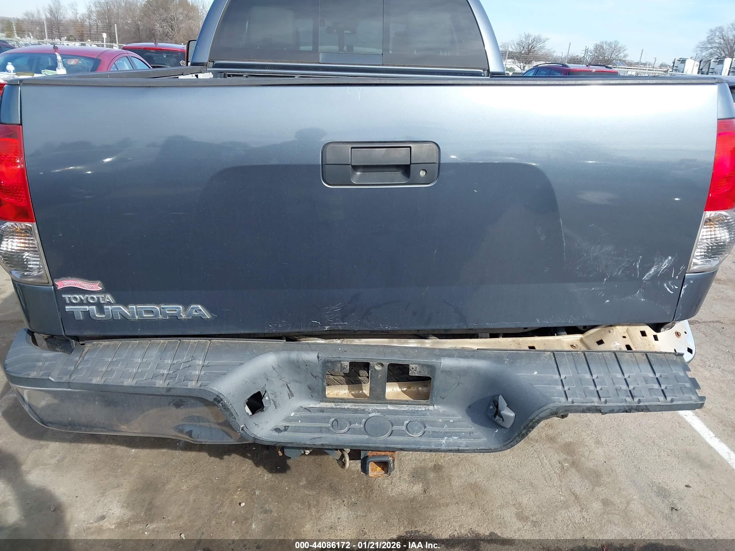 TOYOTA TUNDRA image 6