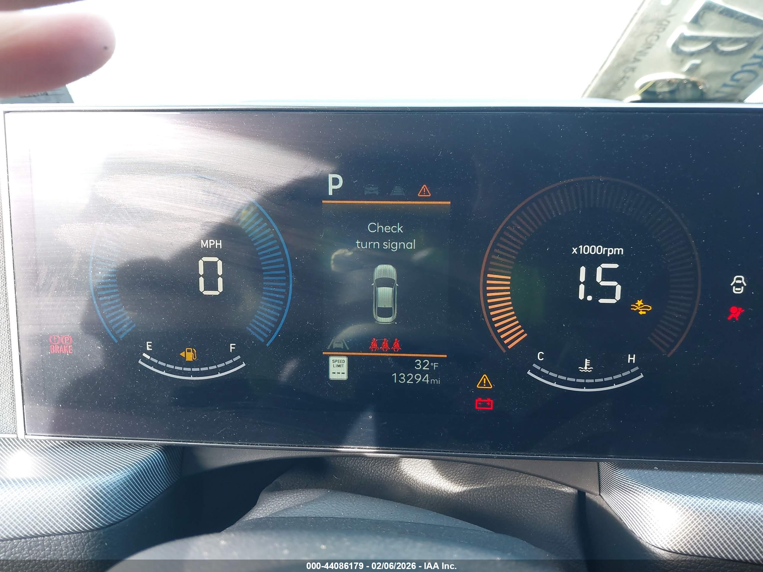 HYUNDAI SONATA image 7