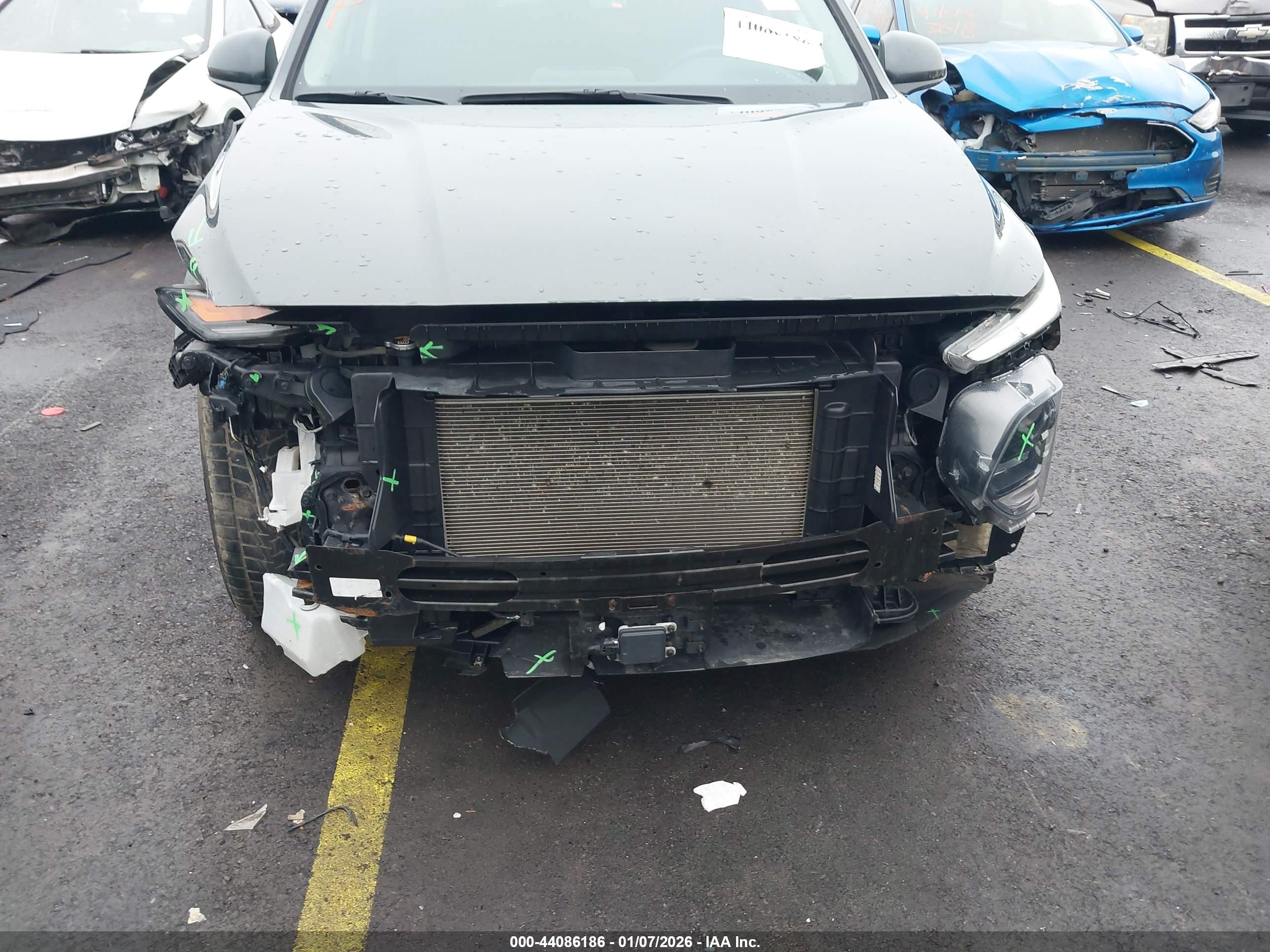 HYUNDAI SANTA image 6