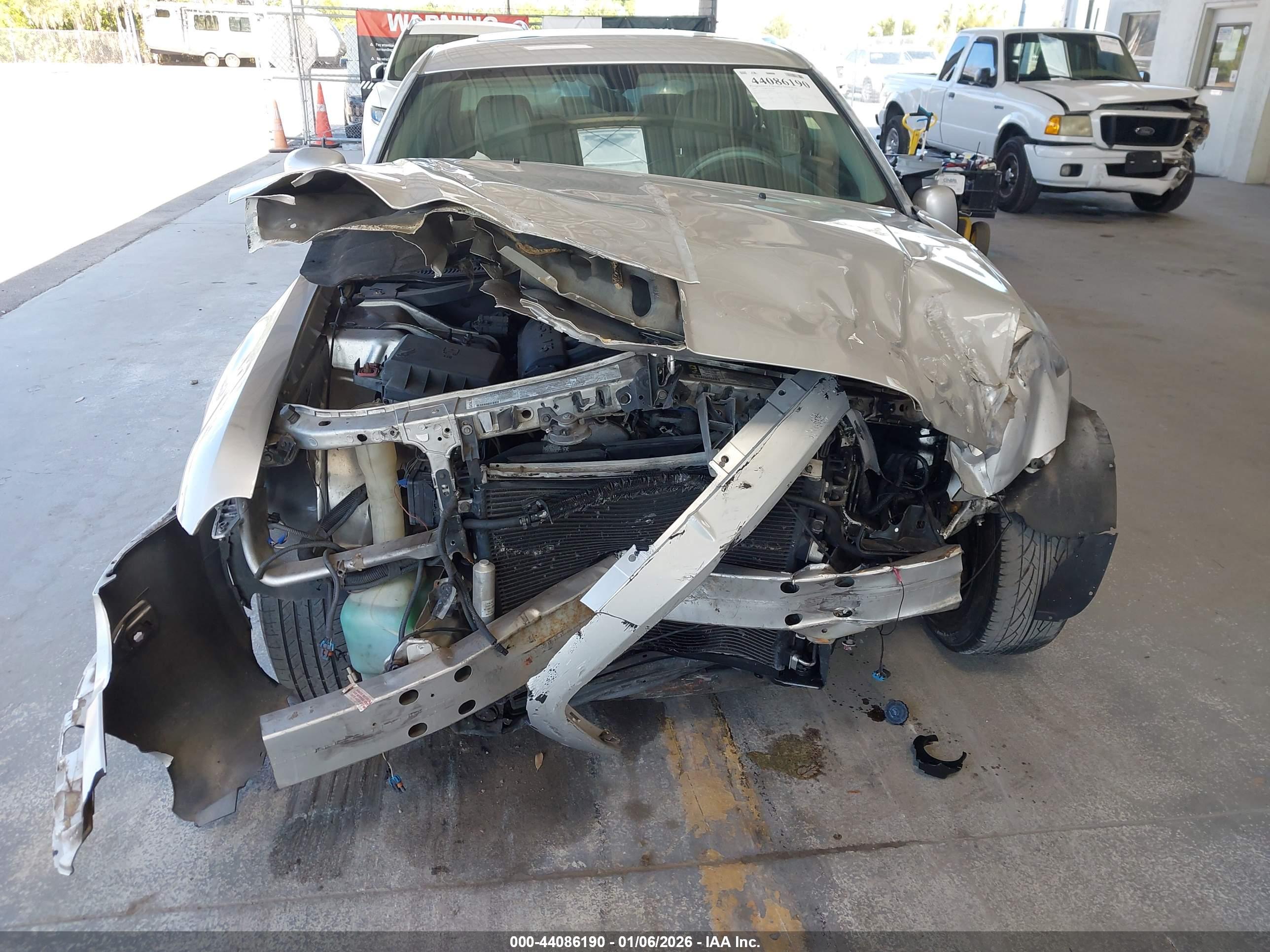 CHRYSLER 300 image 6