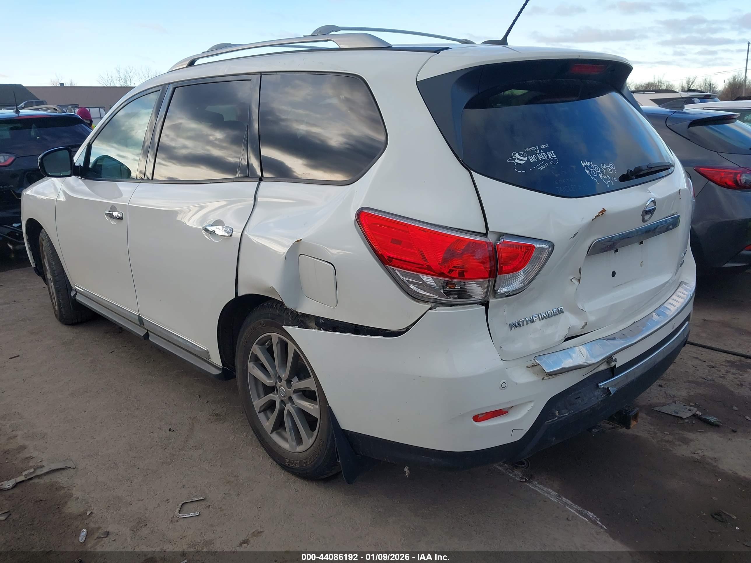 NISSAN PATHFINDER image 3