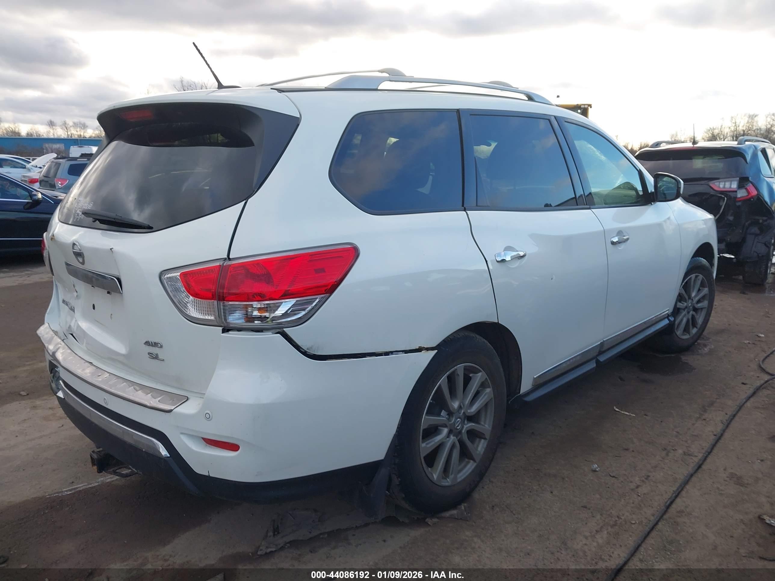 NISSAN PATHFINDER image 4
