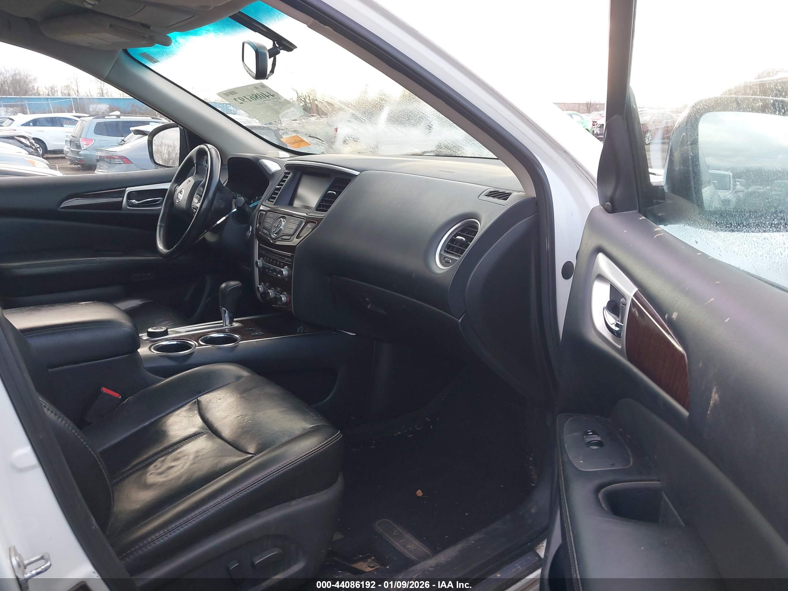 NISSAN PATHFINDER image 5