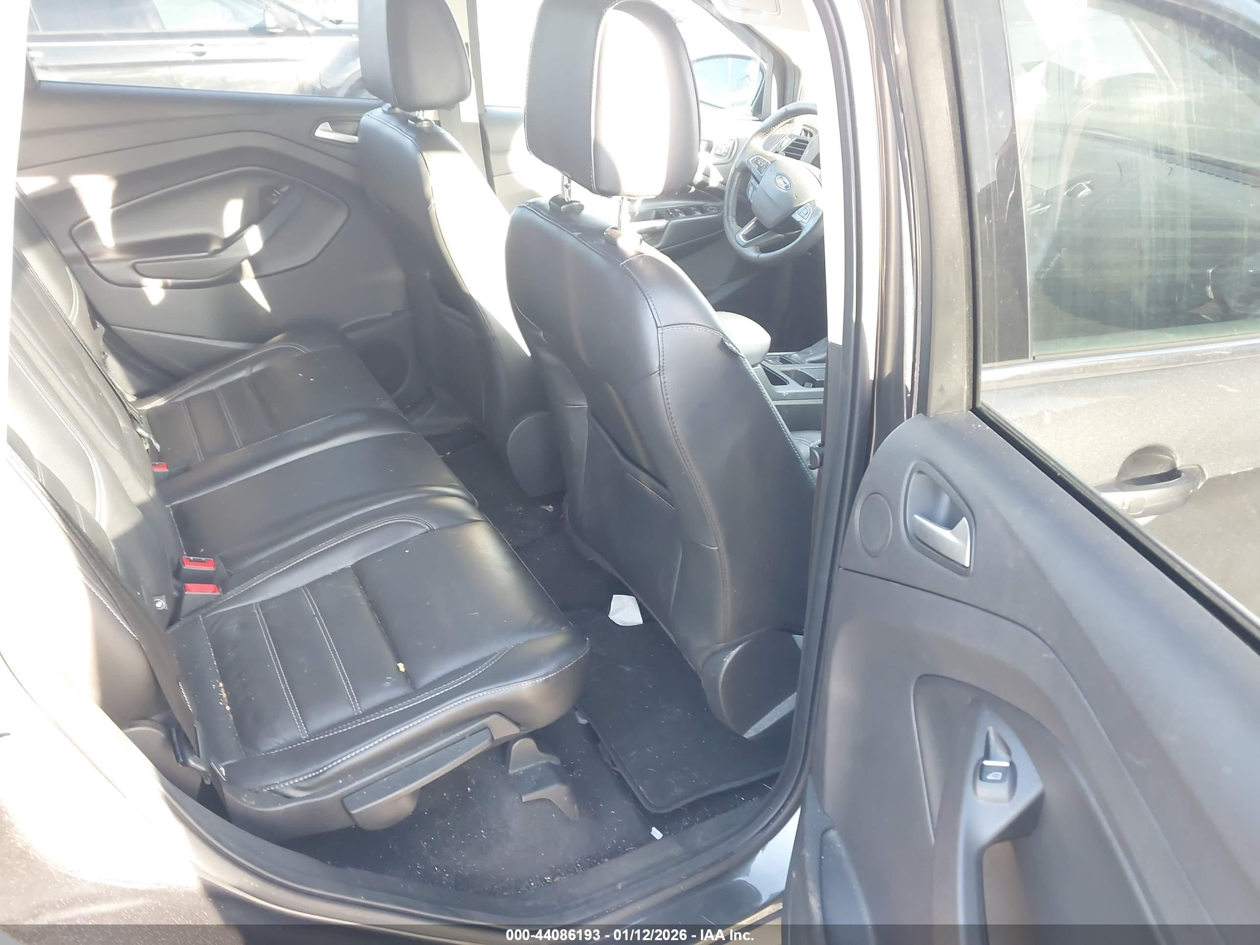 FORD ESCAPE image 8