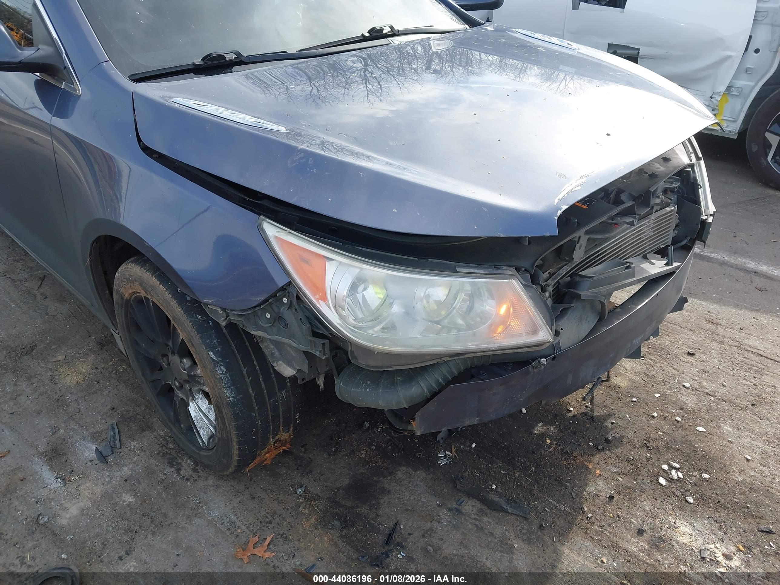 BUICK LACROSSE image 6