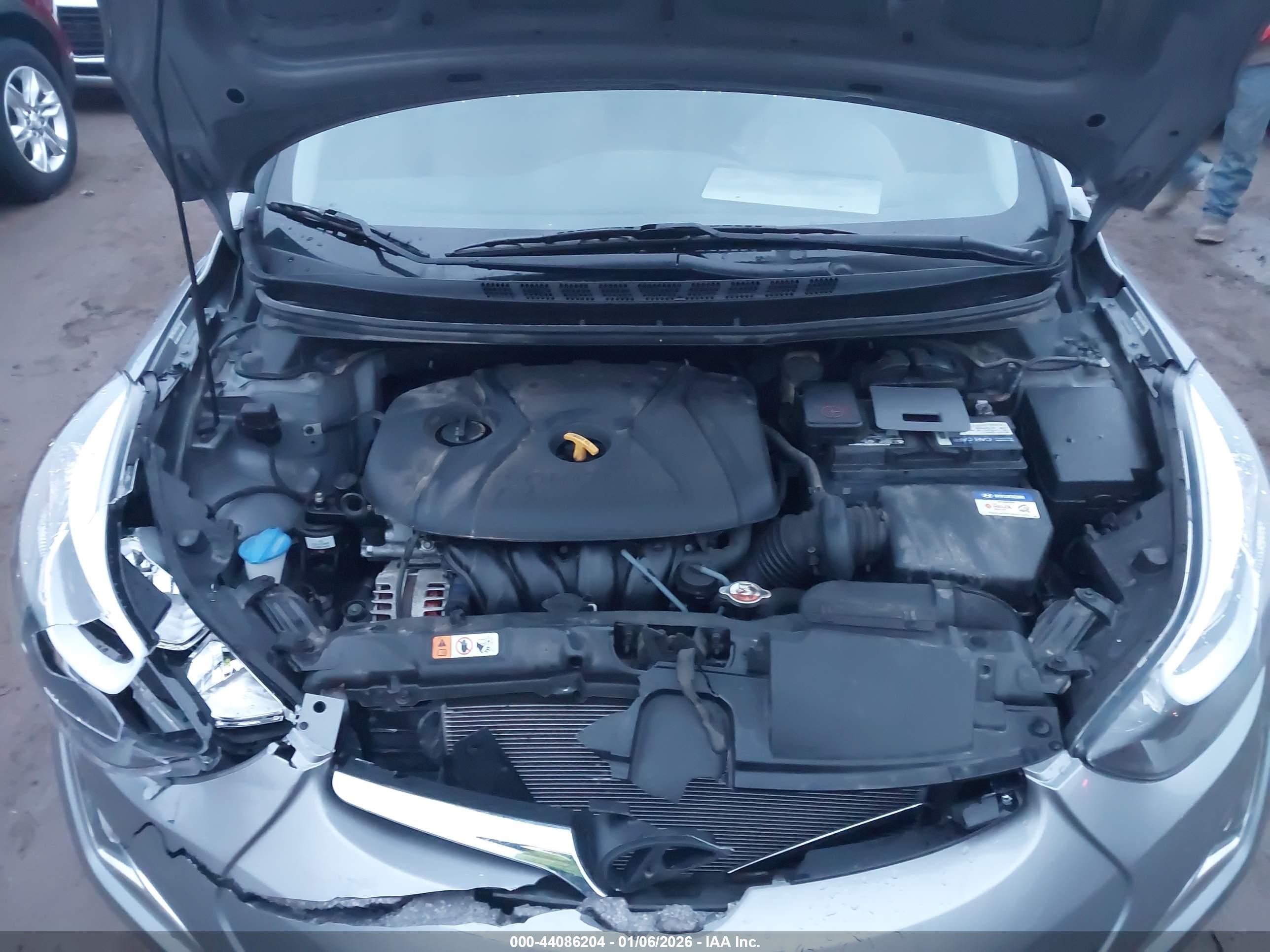 HYUNDAI ELANTRA image 10
