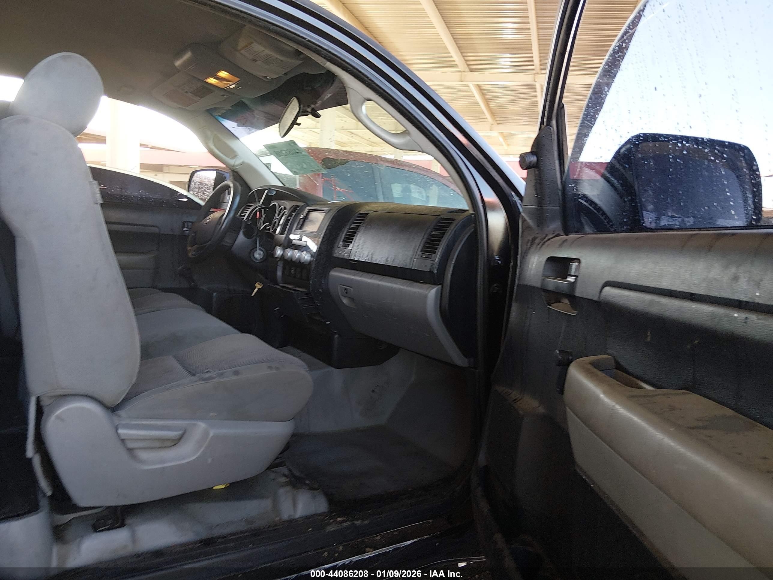 TOYOTA TUNDRA image 5