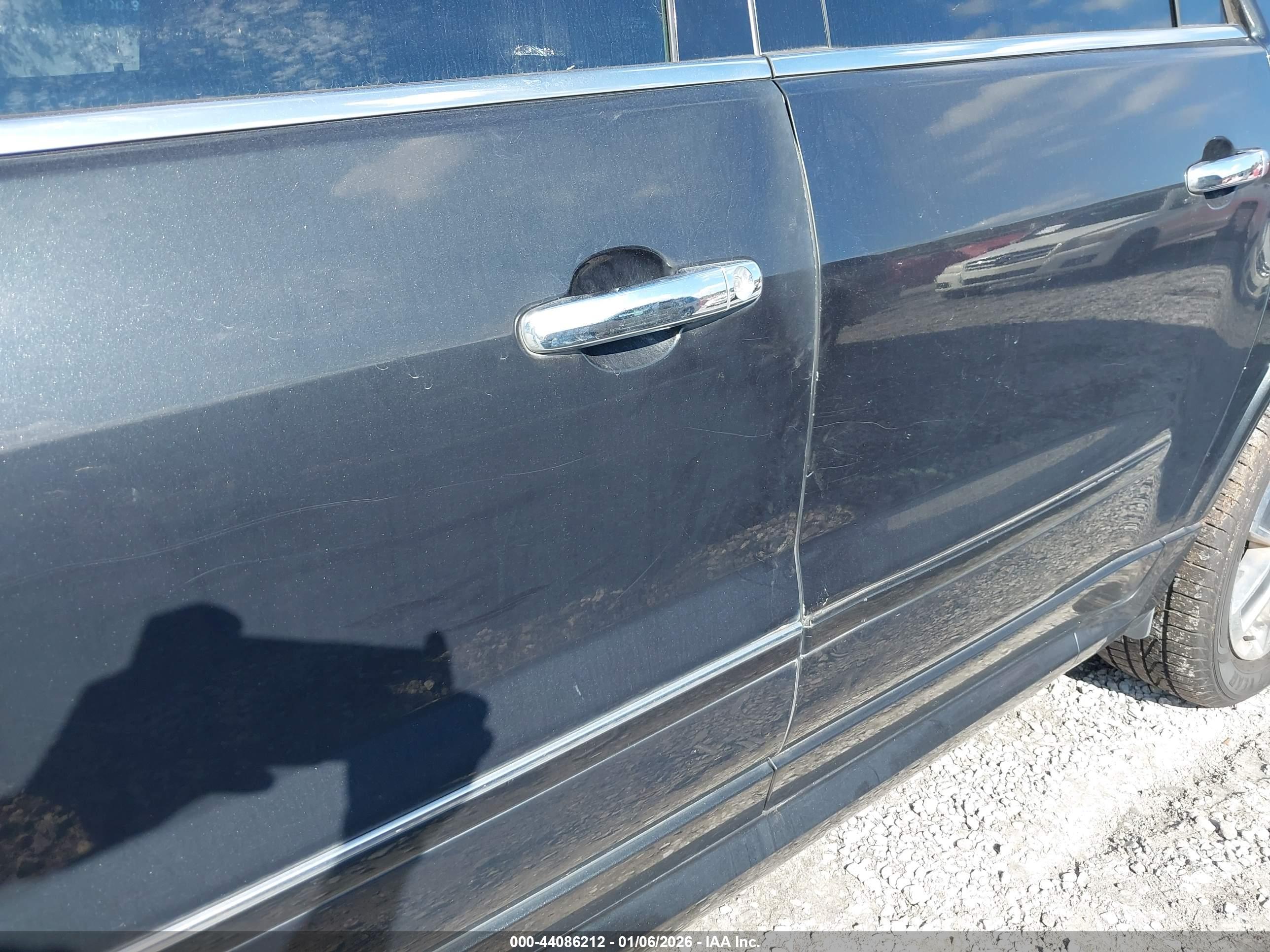 GMC ACADIA image 6