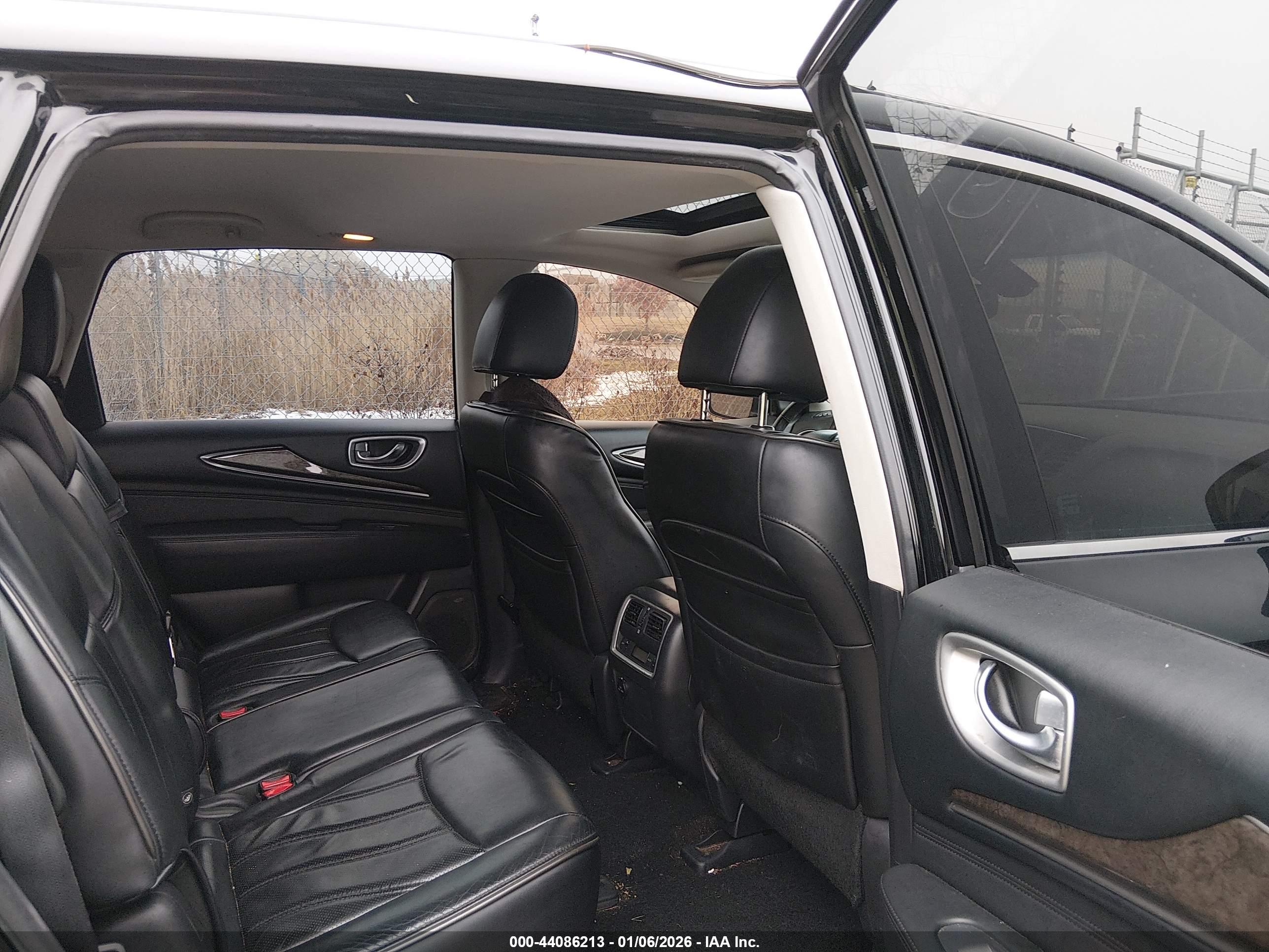 INFINITI QX60 image 8