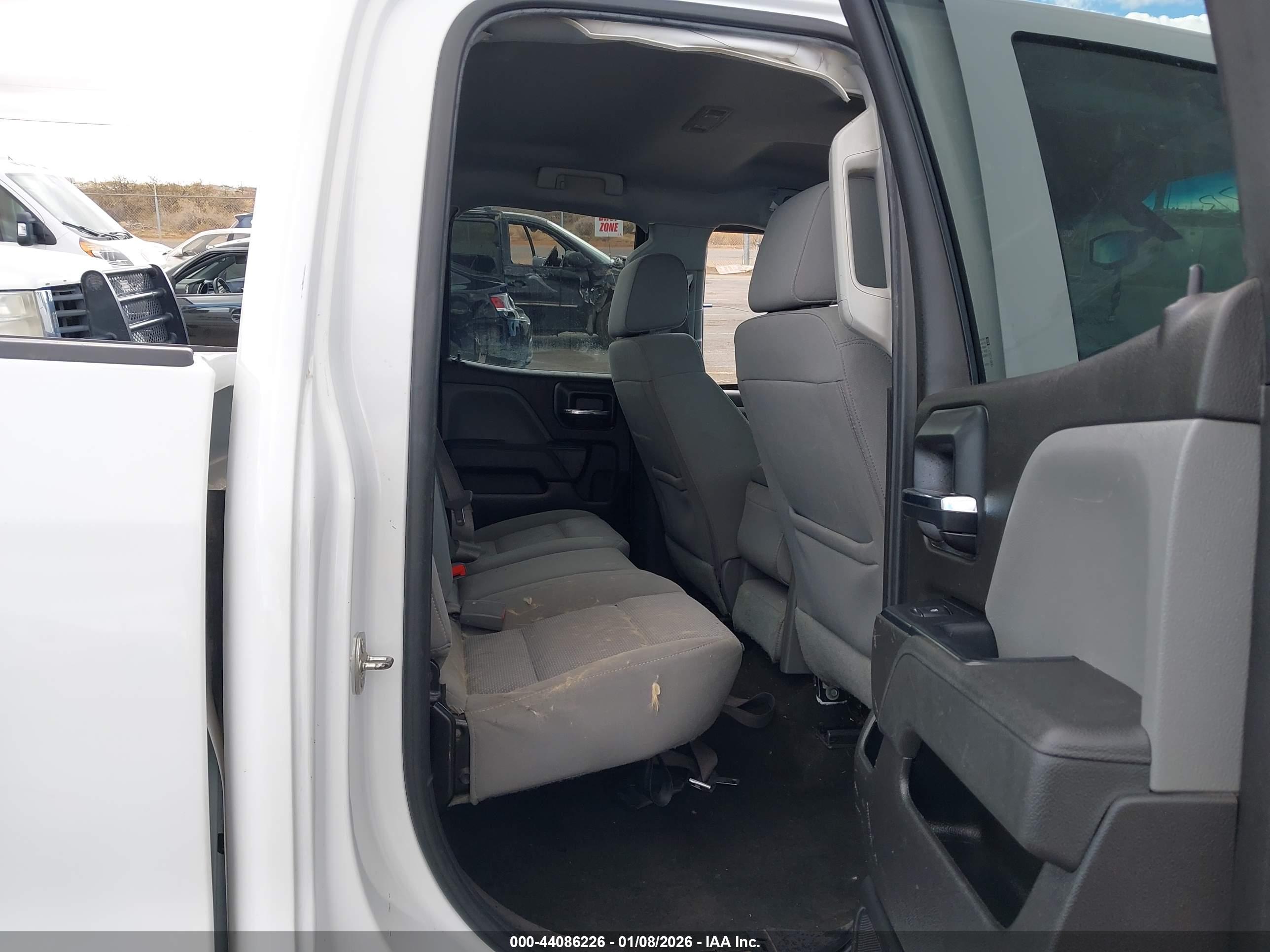GMC SIERRA image 8