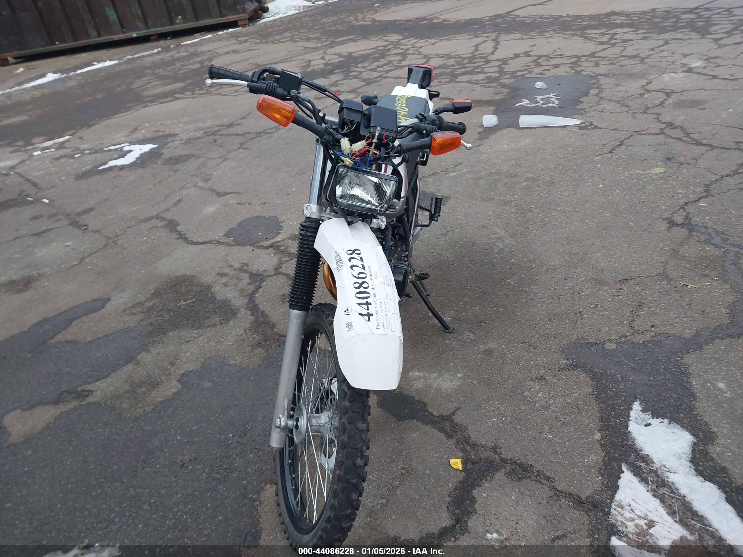 YAMAHA XT225 image 5