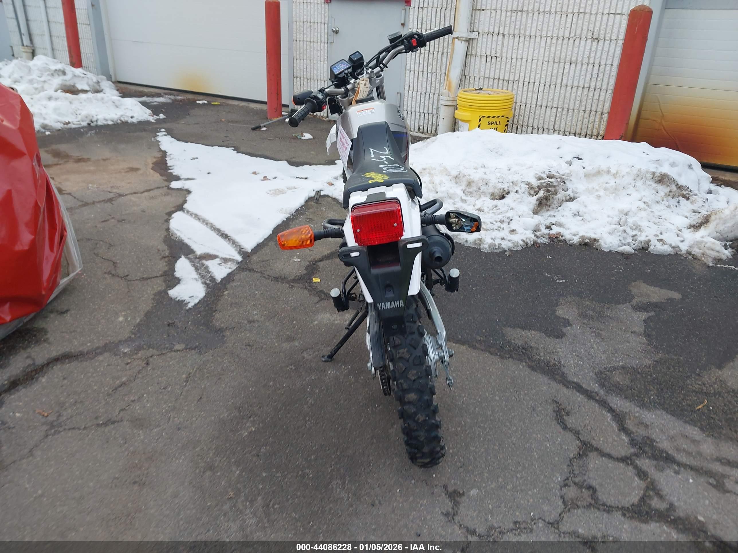 YAMAHA XT225 image 6