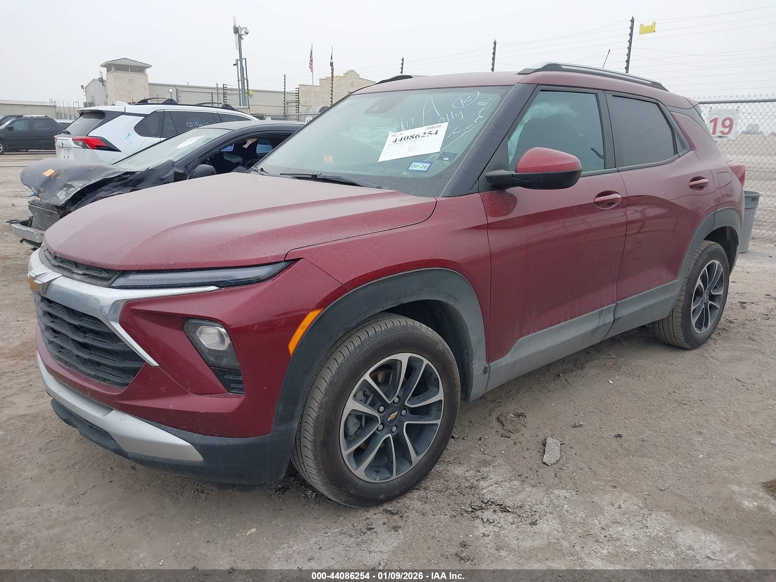 CHEVROLET TRAILBLAZER image 2