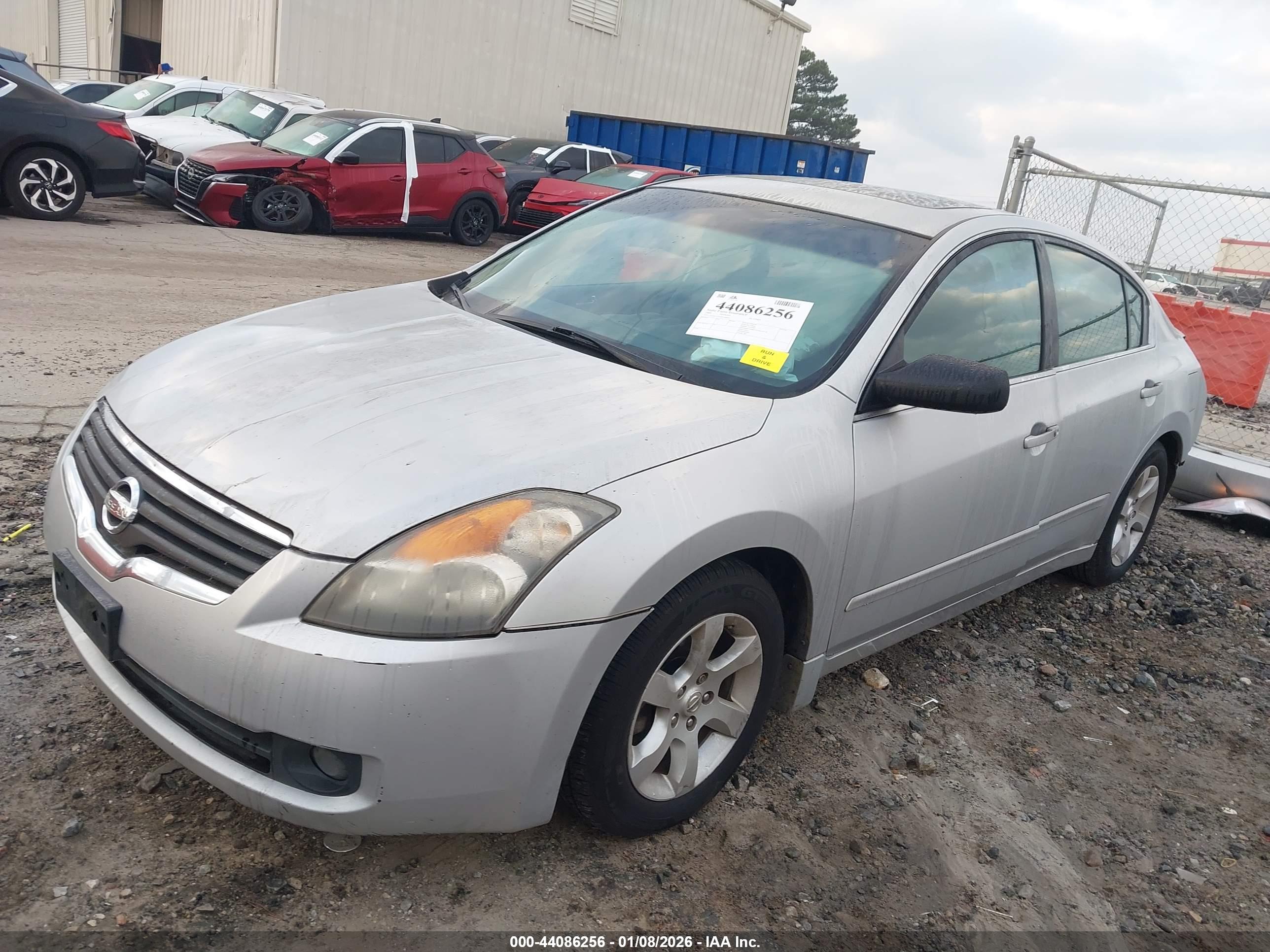 NISSAN ALTIMA image 2