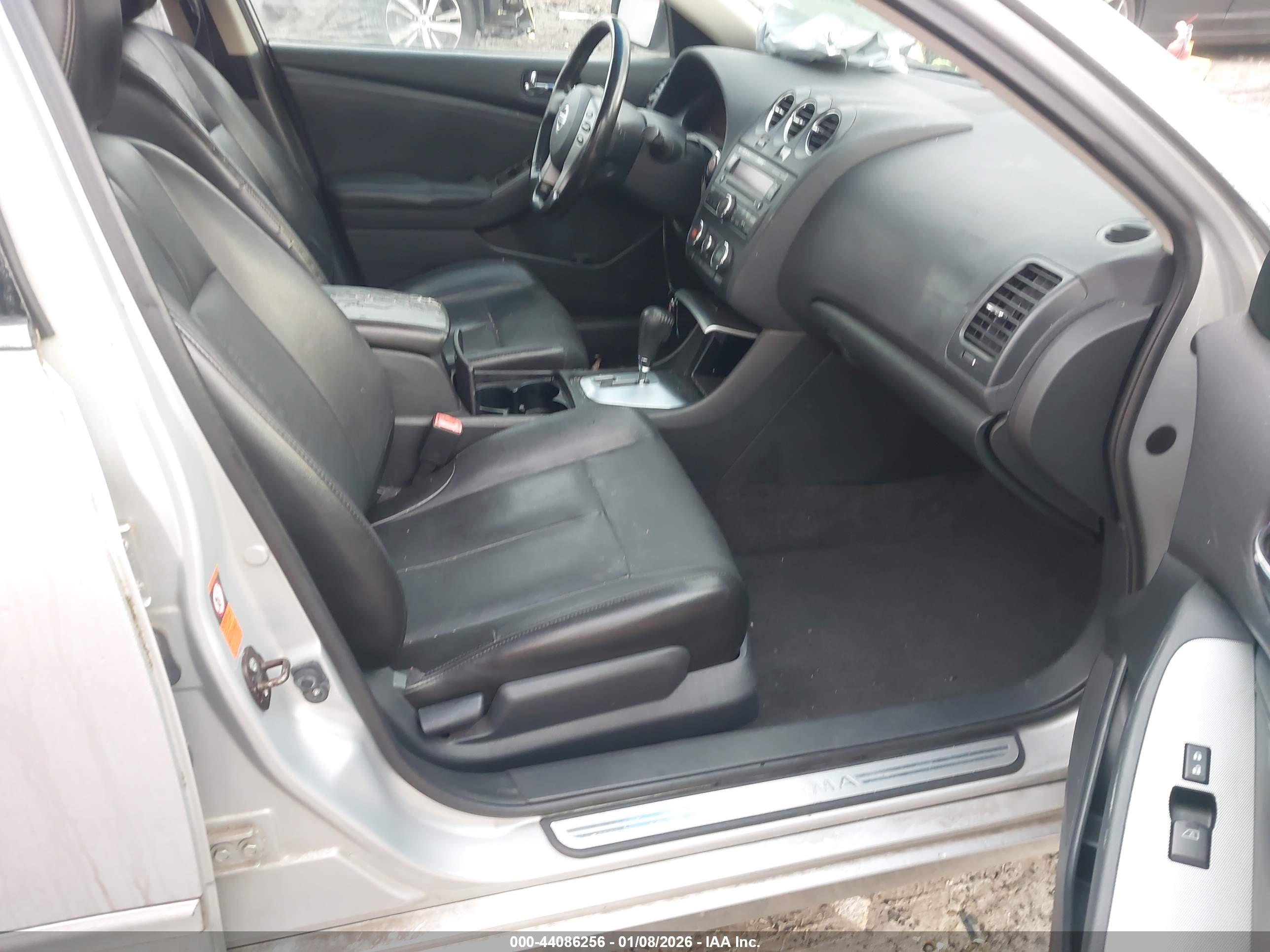 NISSAN ALTIMA image 5