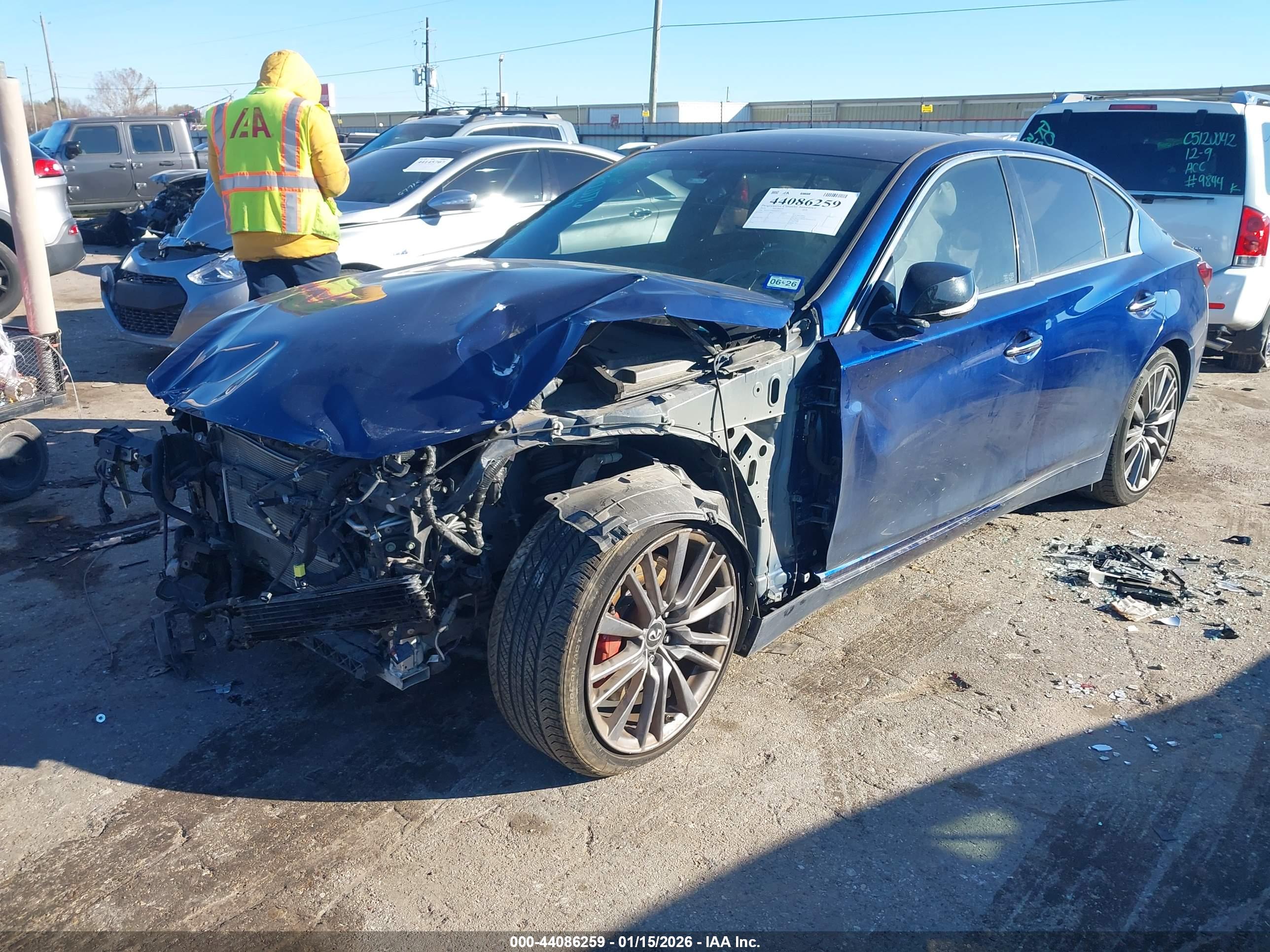 INFINITI Q50 image 2