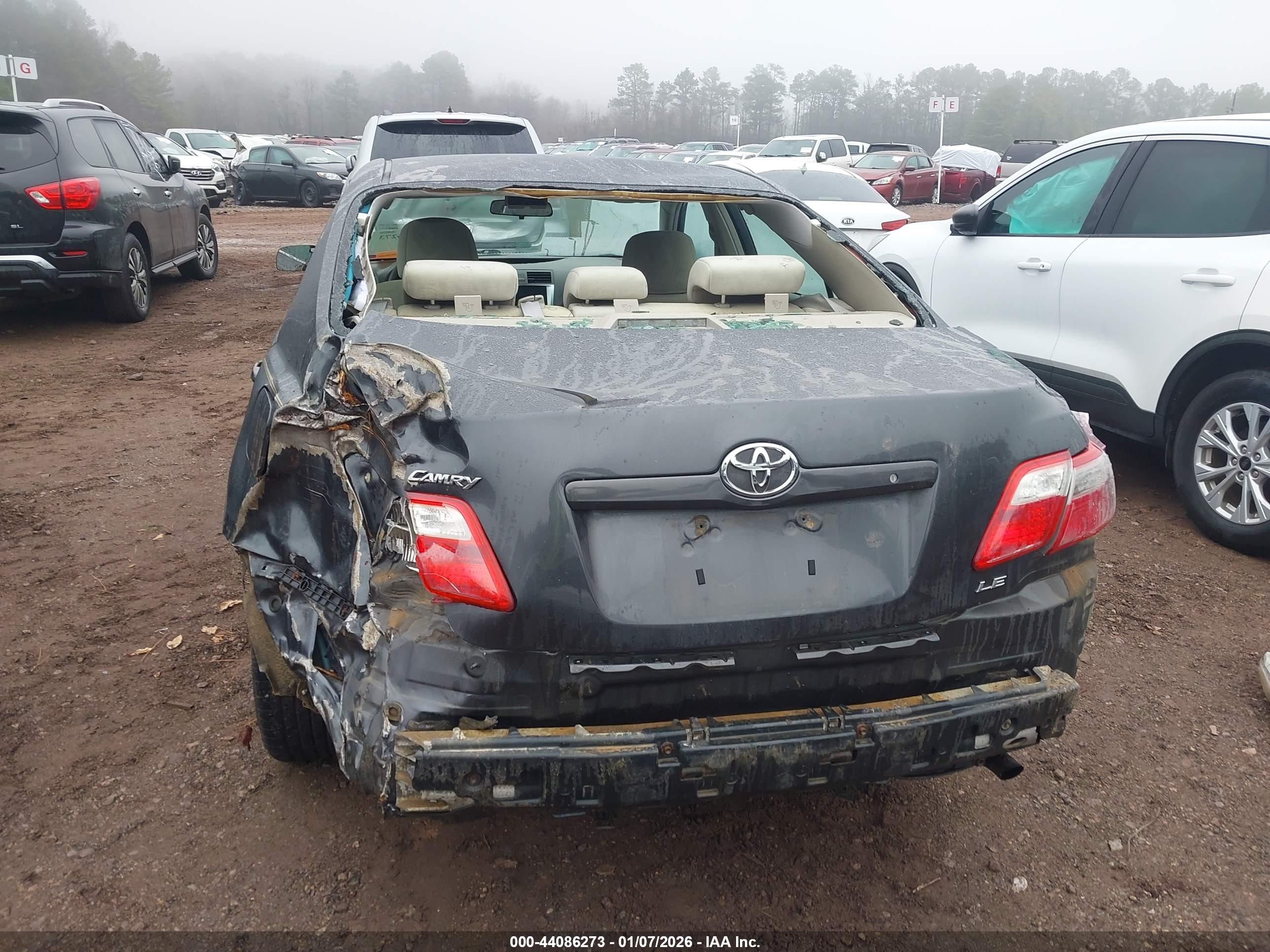 TOYOTA CAMRY image 6
