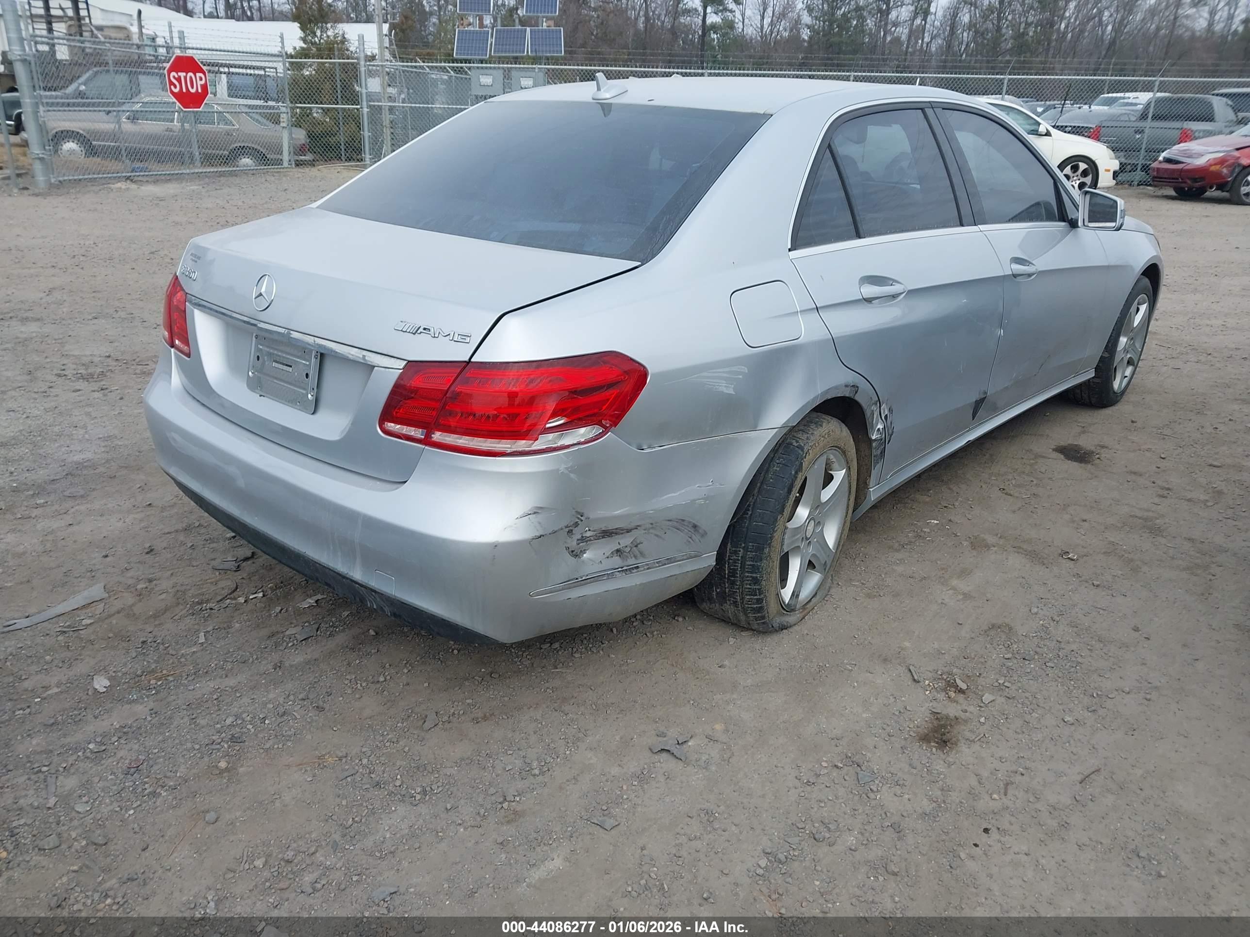 MERCEDES-BENZ E image 4