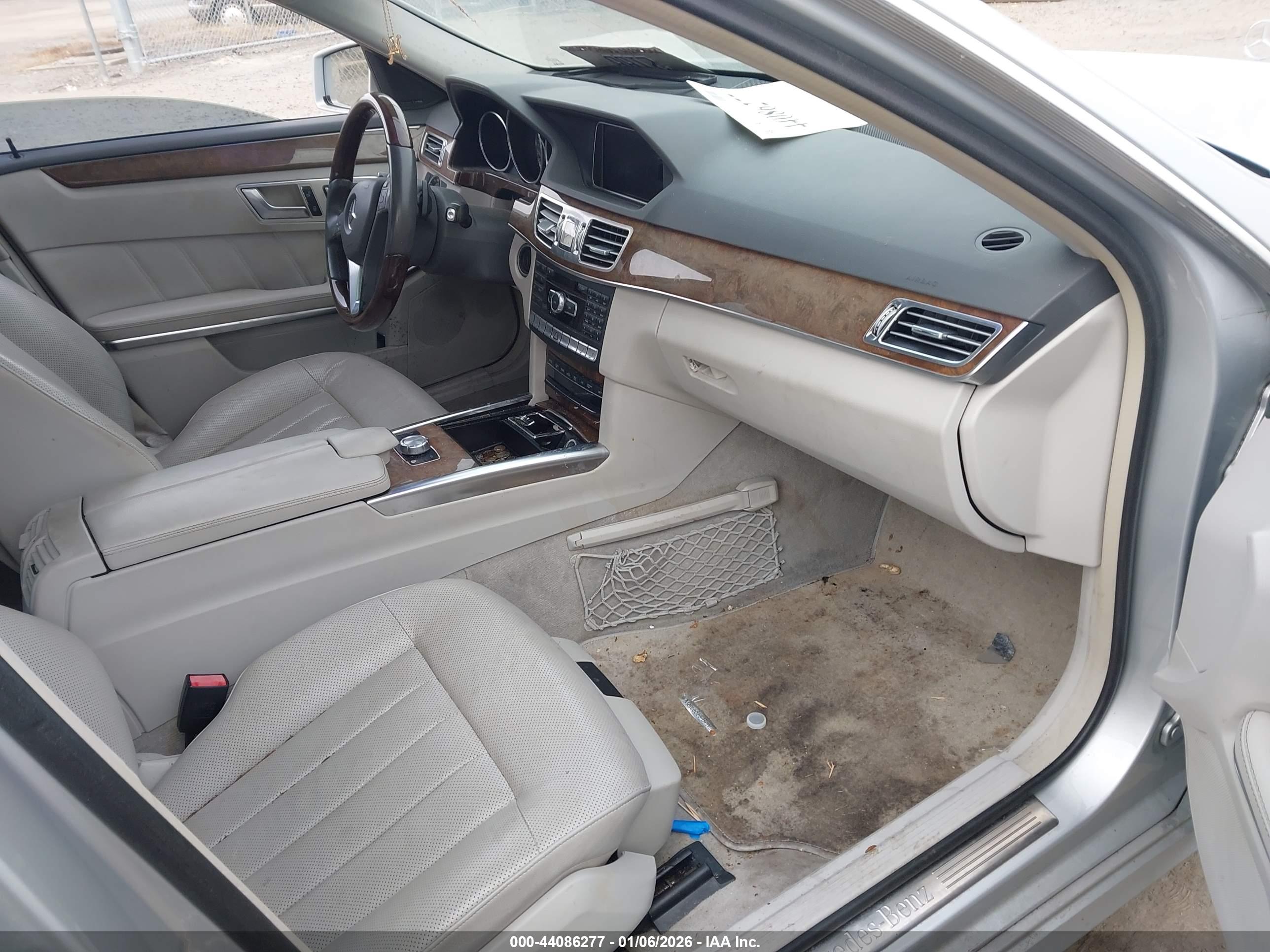 MERCEDES-BENZ E image 5