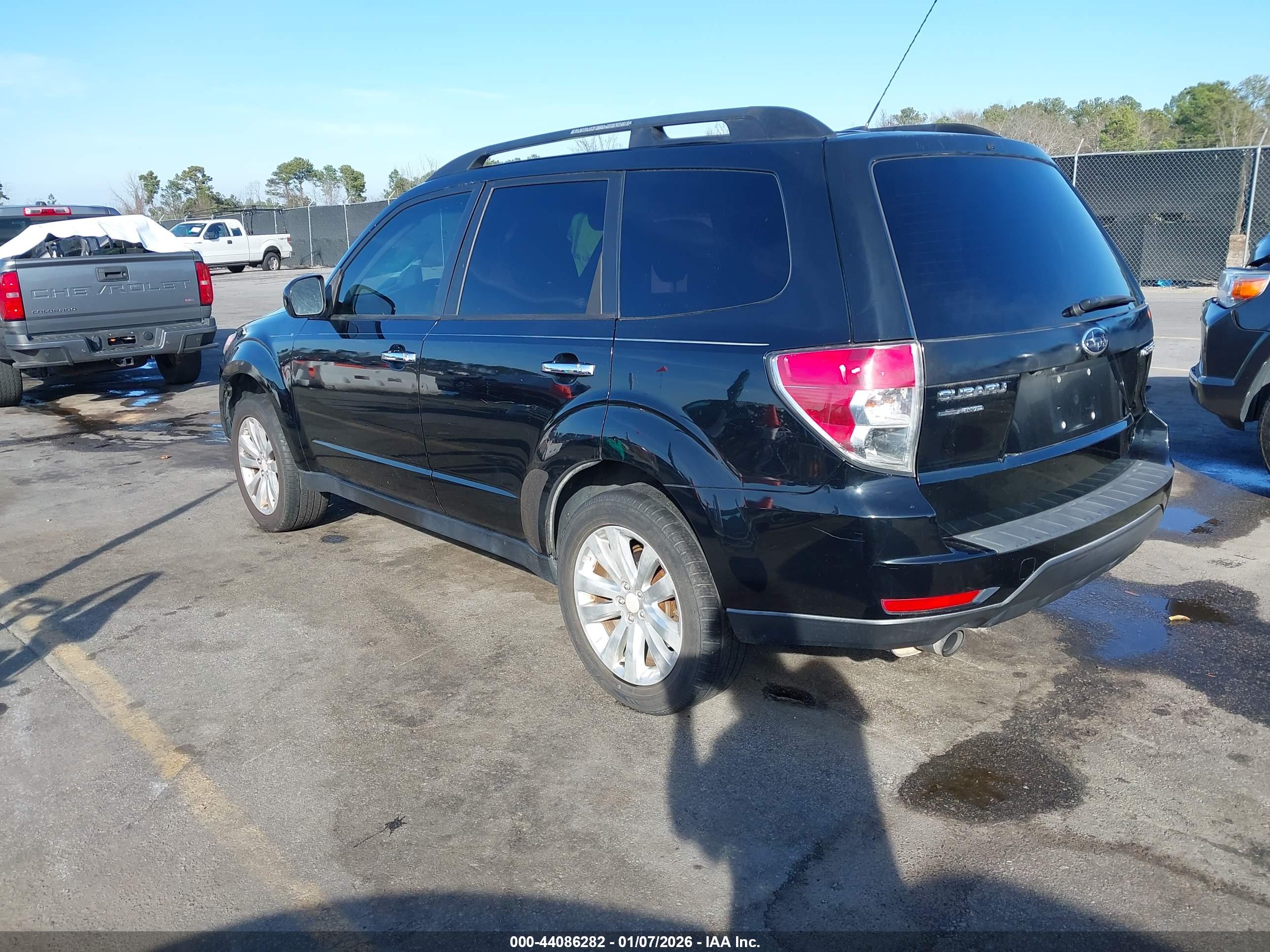 SUBARU FORESTER image 3